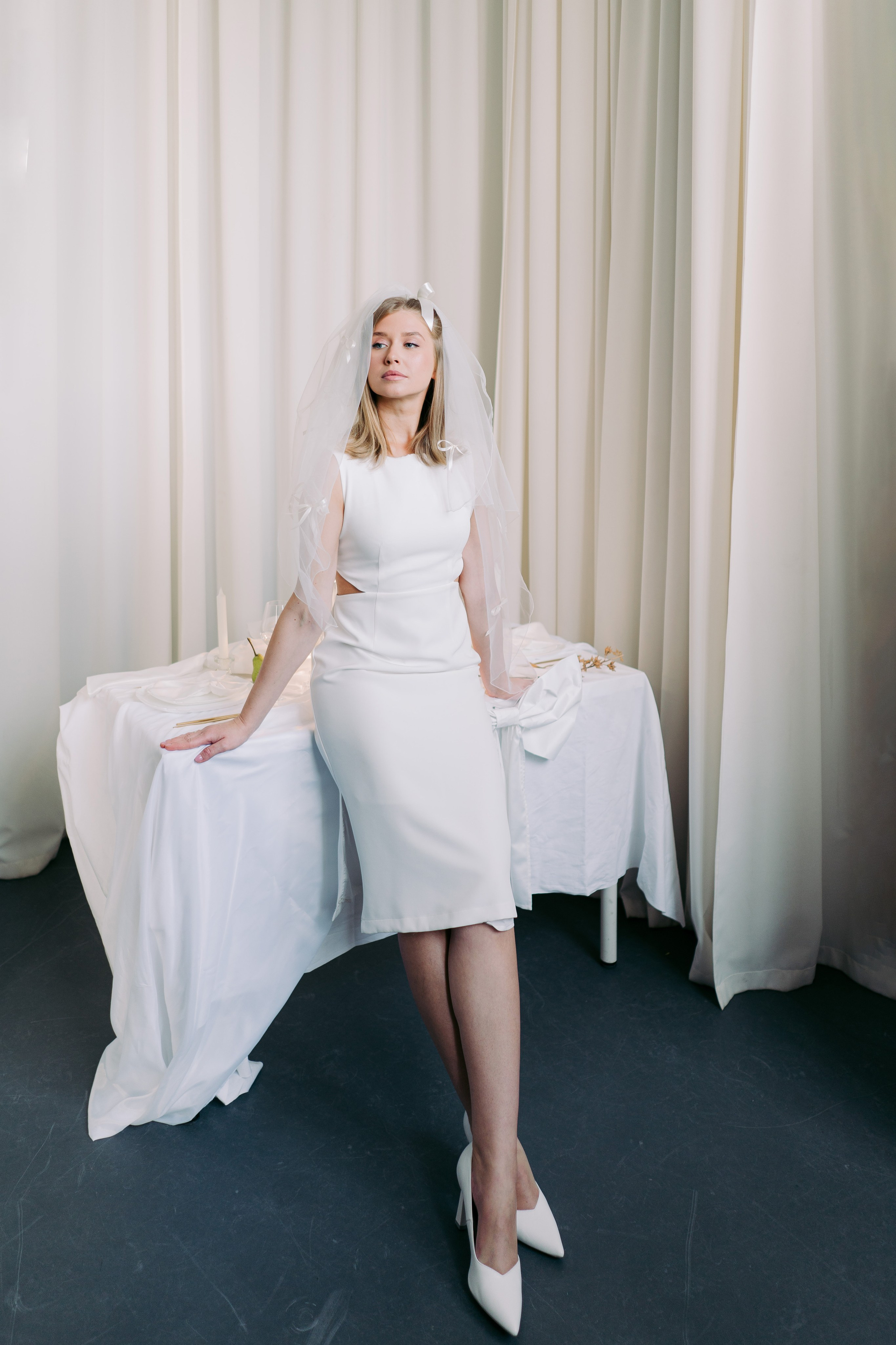 Свадебная фотосессия для двоих в студии, камерная свадьба в Москве