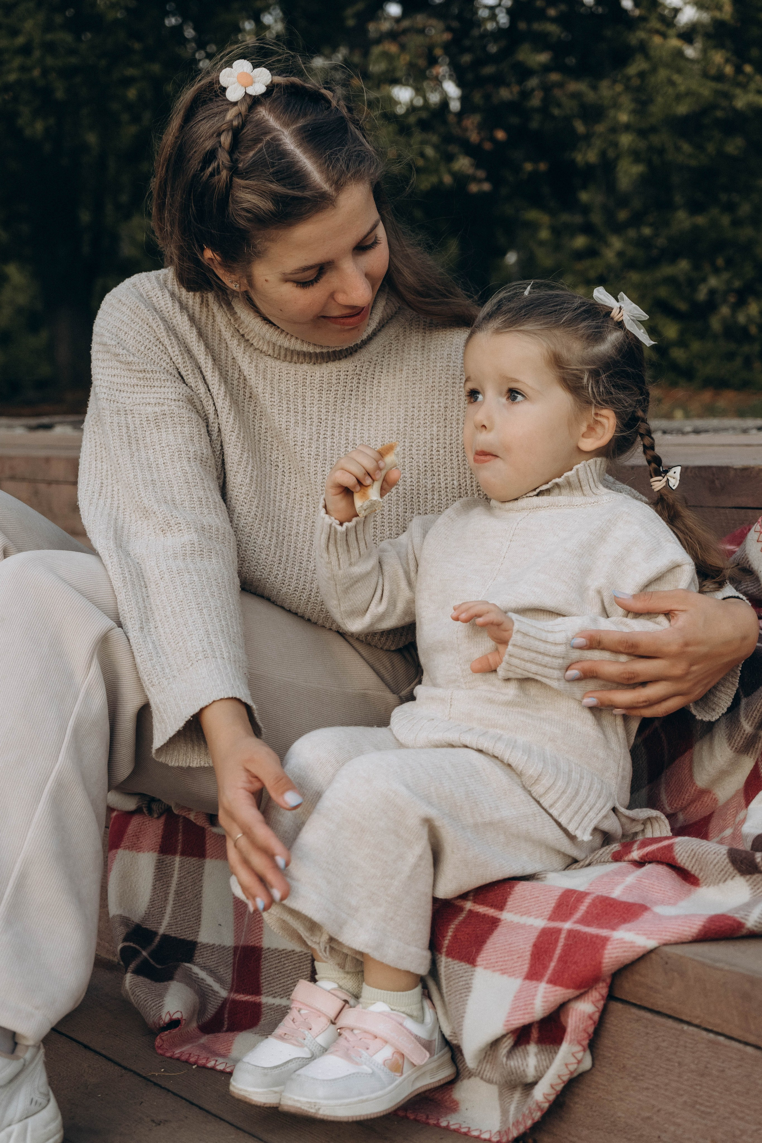 Юля и Алина