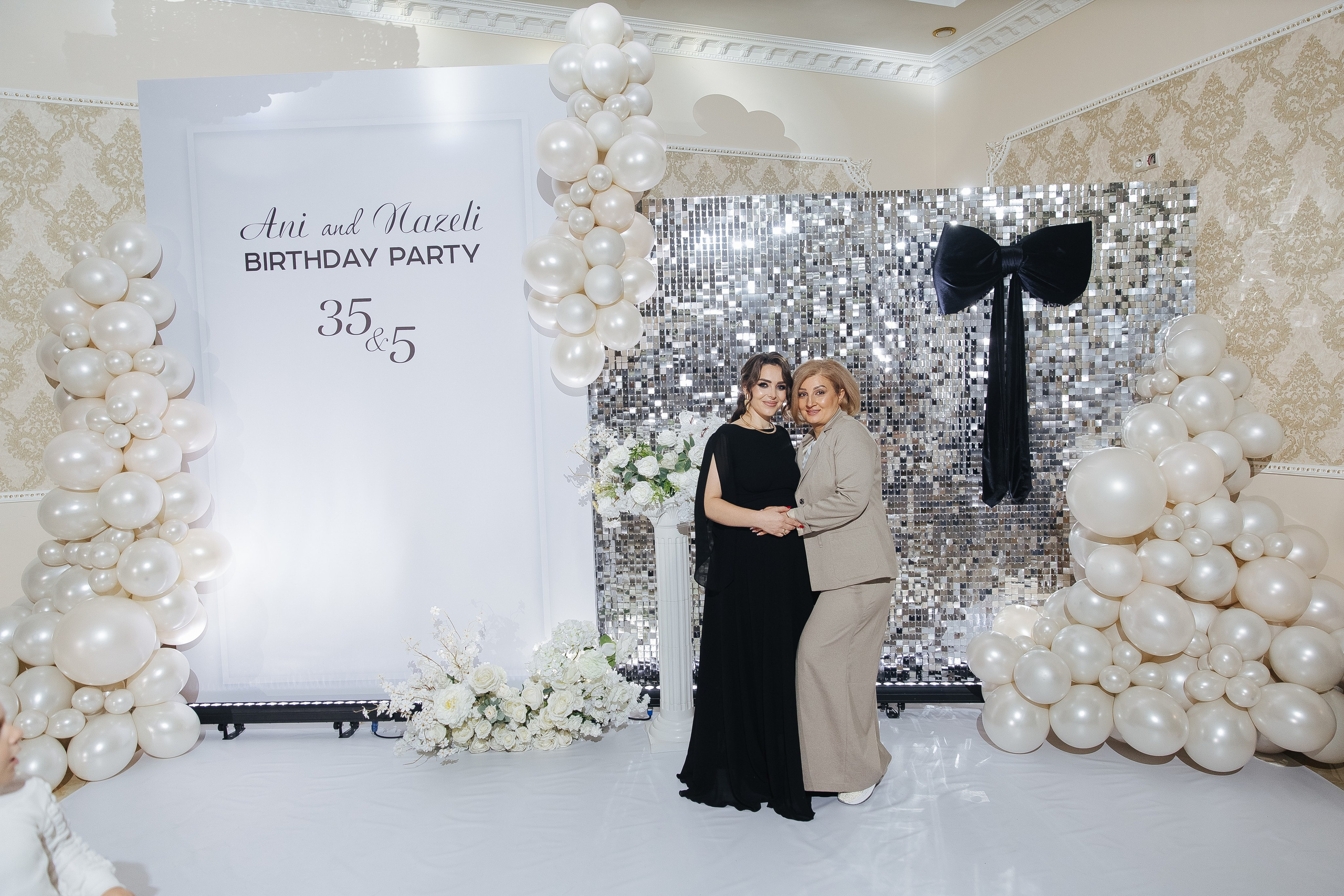 Ани и Назели. 35&5 День рождения, «Янтарь». Фотограф в Красноярске Надежда Воскресенская