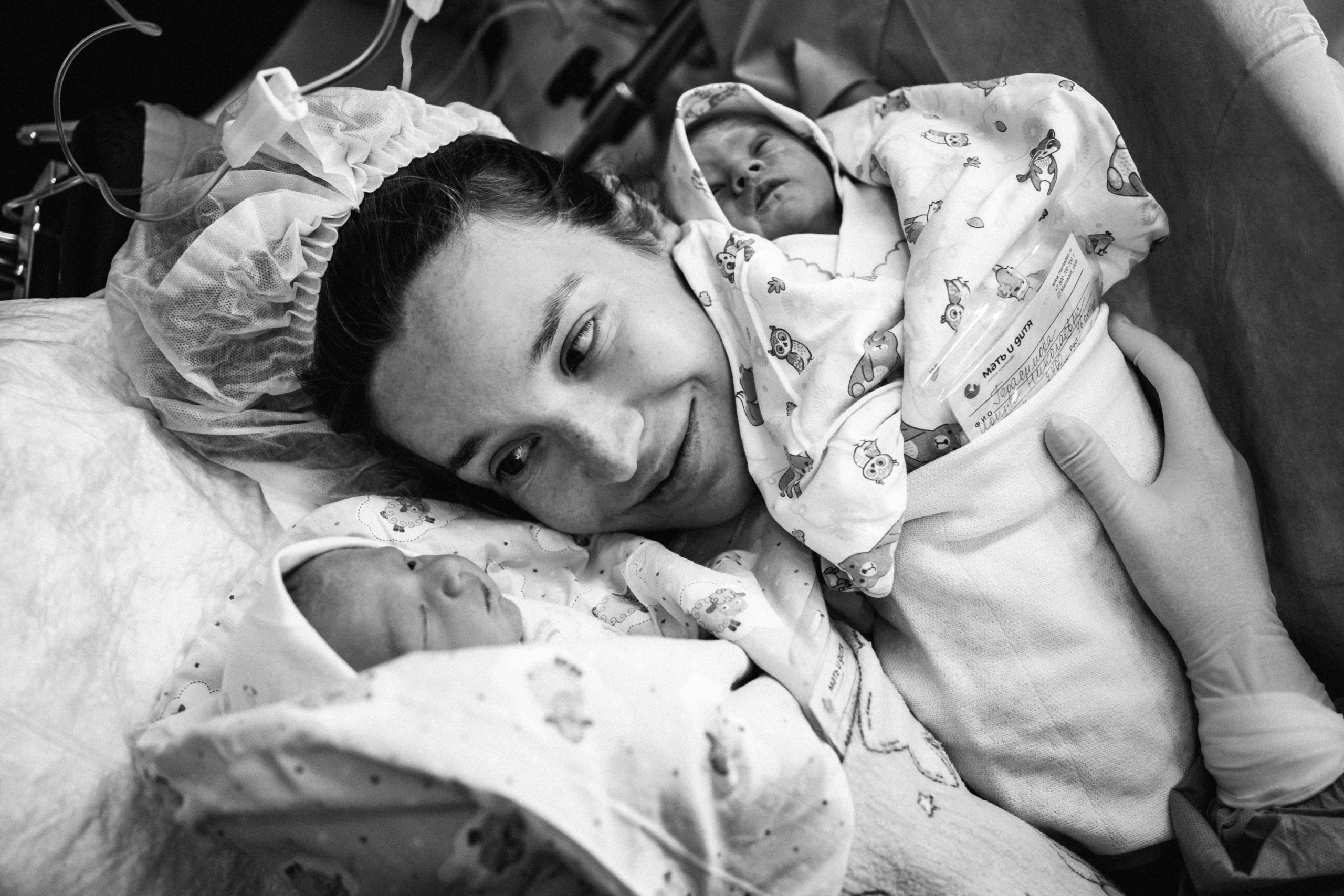 Съемка родов ЧБ. Фотограф и видеограф на роды в Москве Подшивалова Полина