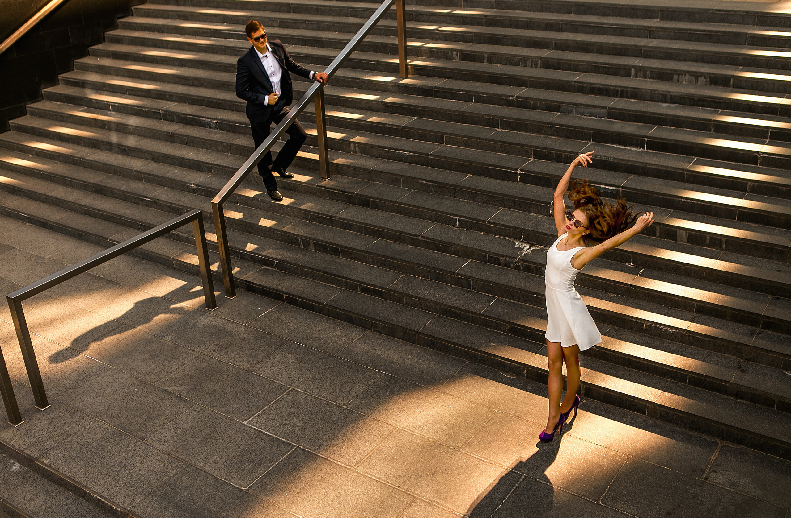 Классическая лавстори фотосессия около банка Санкт-Петербург