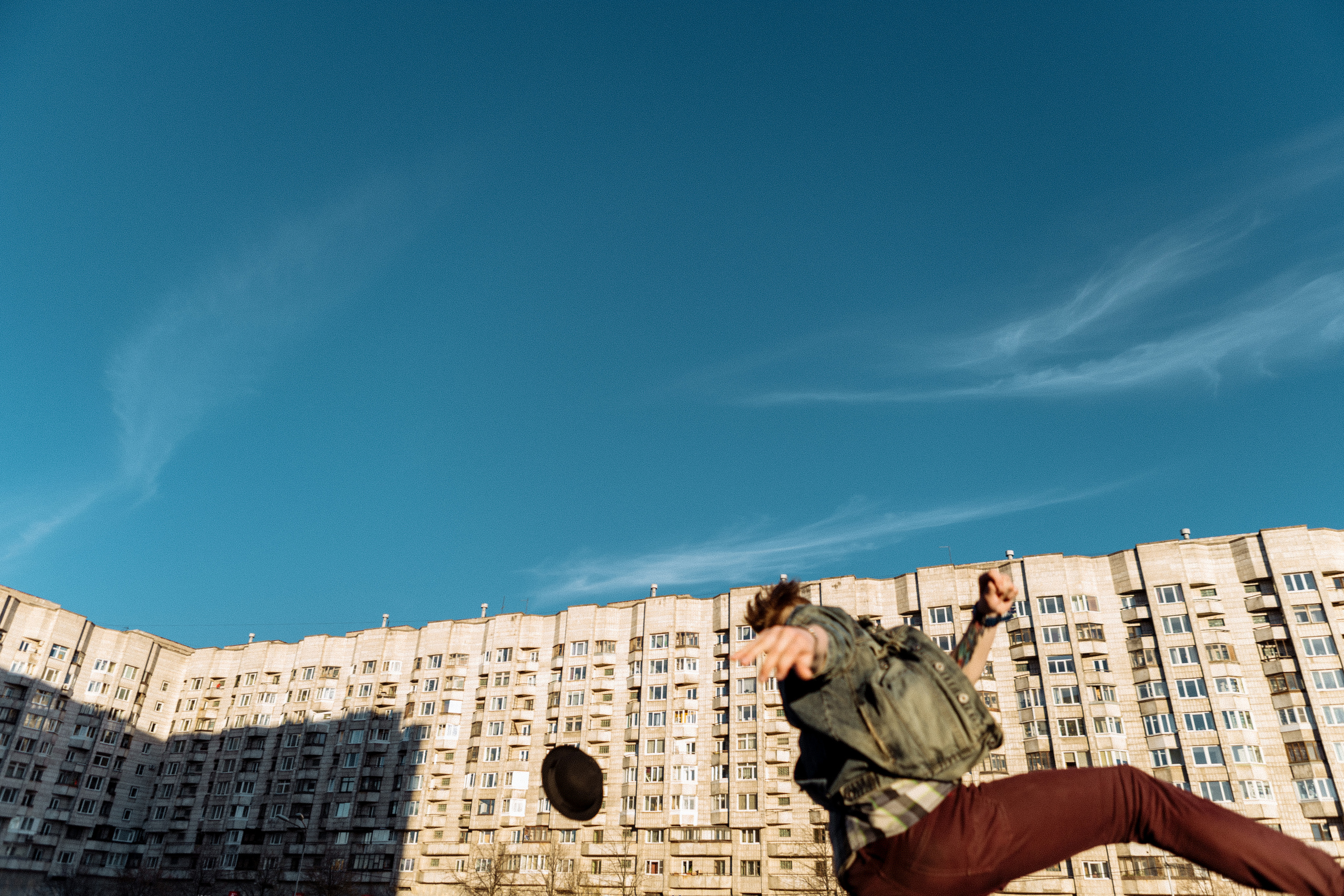 Предсвадебная лавстори около гостиницы Прибалтийская