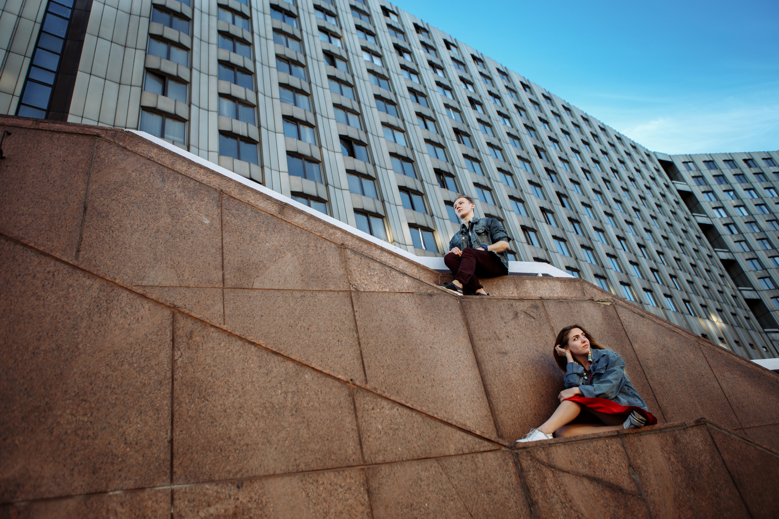 Предсвадебная лавстори около гостиницы Прибалтийская