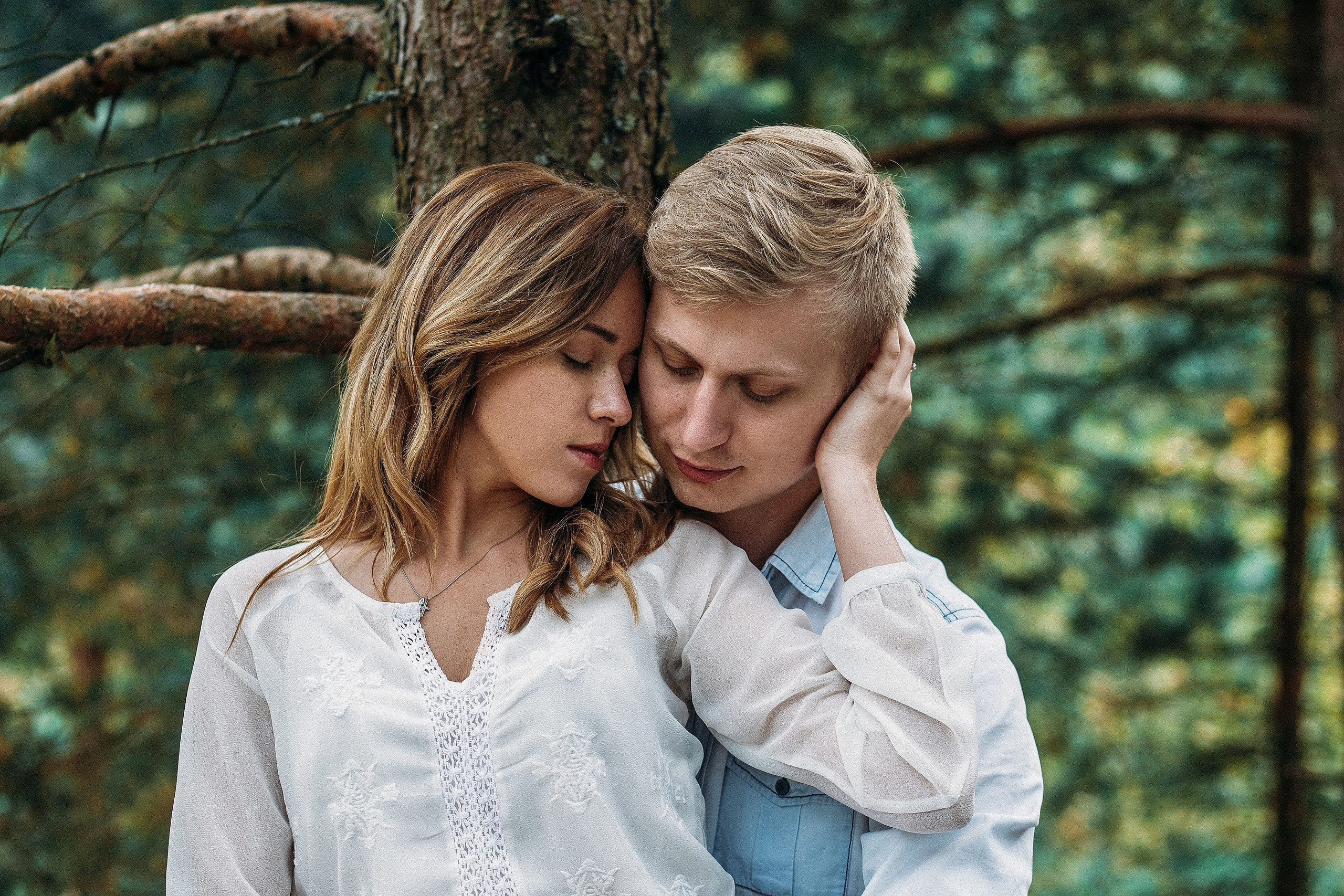 Лавстори фотосессия на природе и в лесу