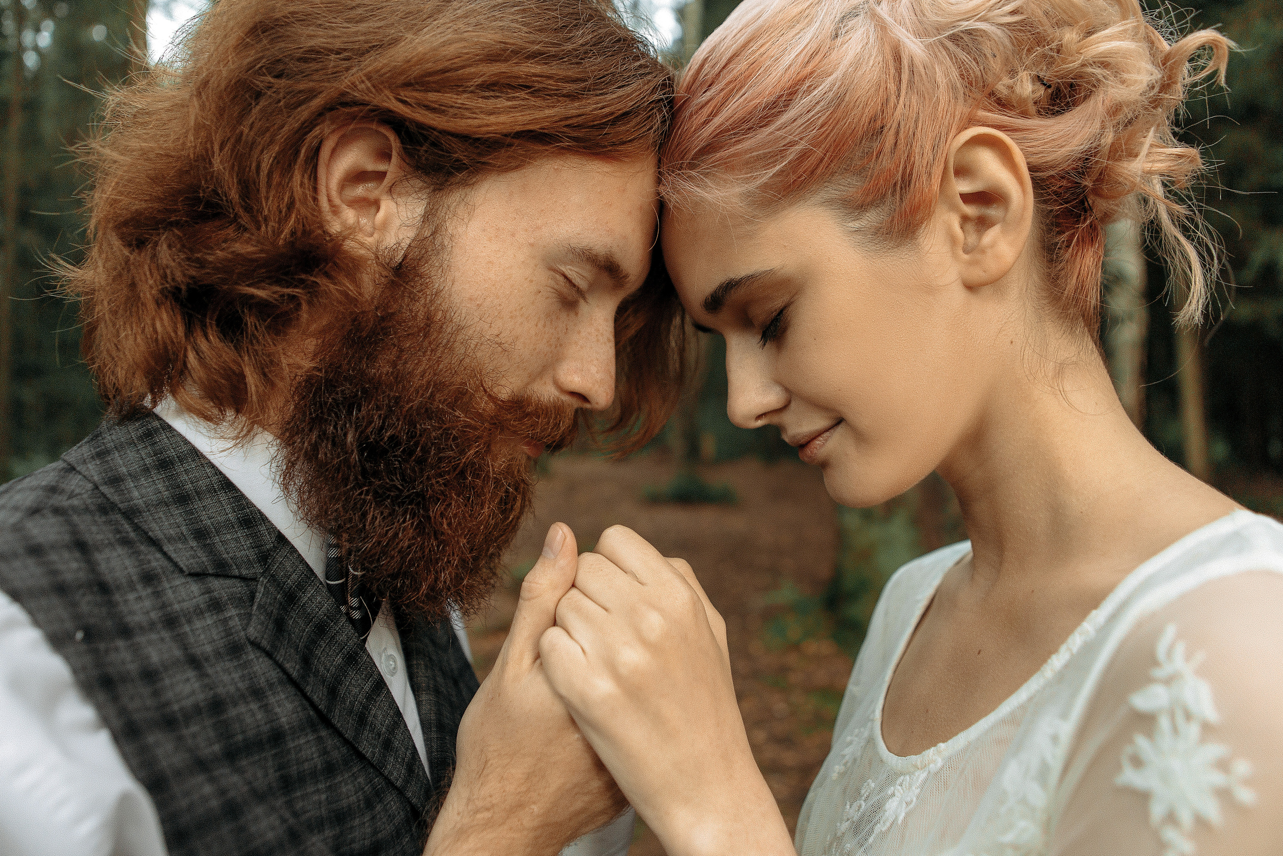 Атмосферная фотосессия о любви, лавстори на природе