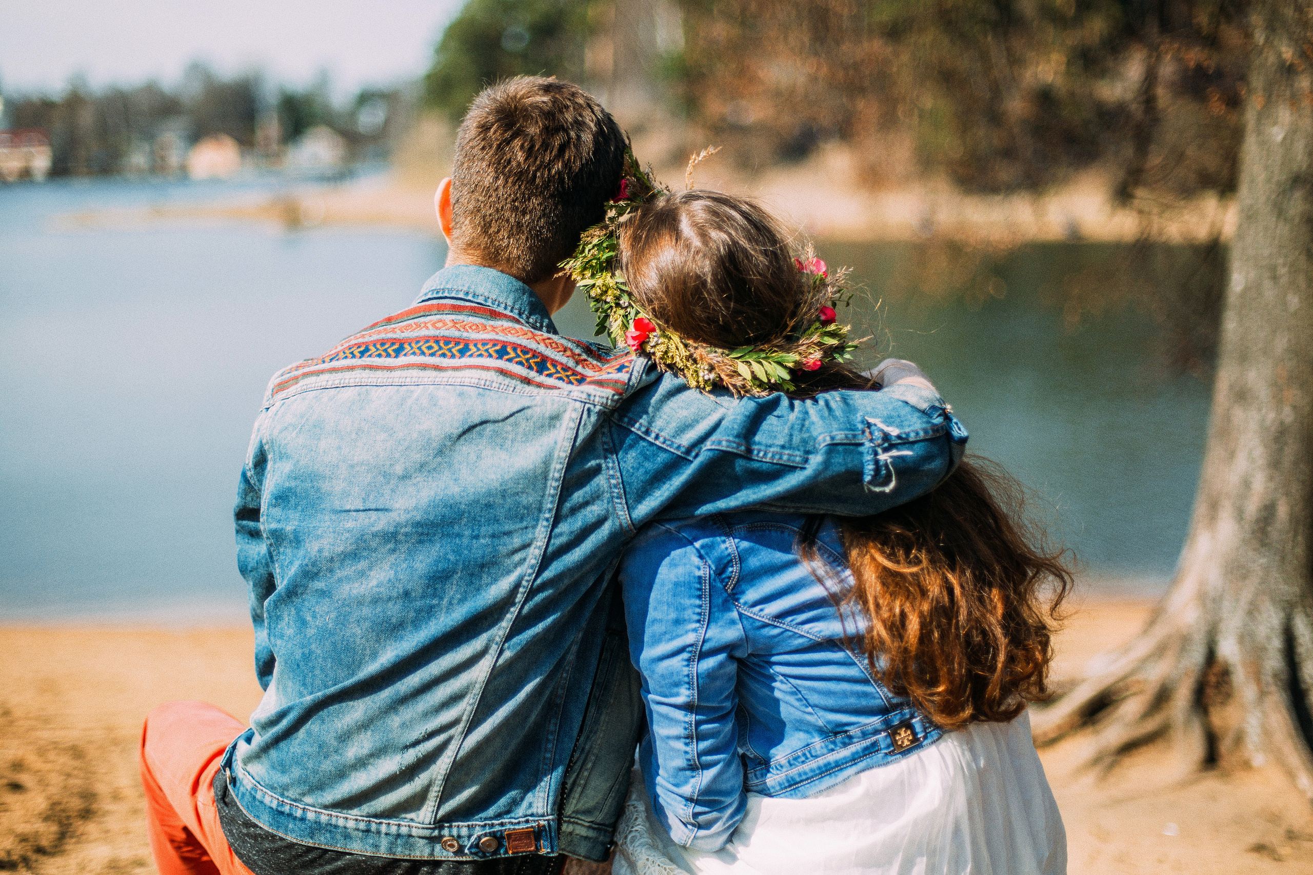 Лавстори в стиле хиппи - нестареющая классика с влюбленной парой