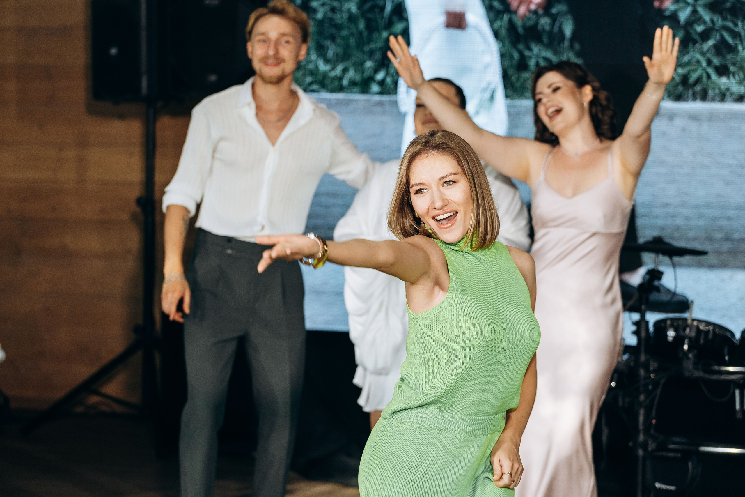 свадебный банкет в Казани. Площадка Веранда Лес. Свадебный фотограф Казань