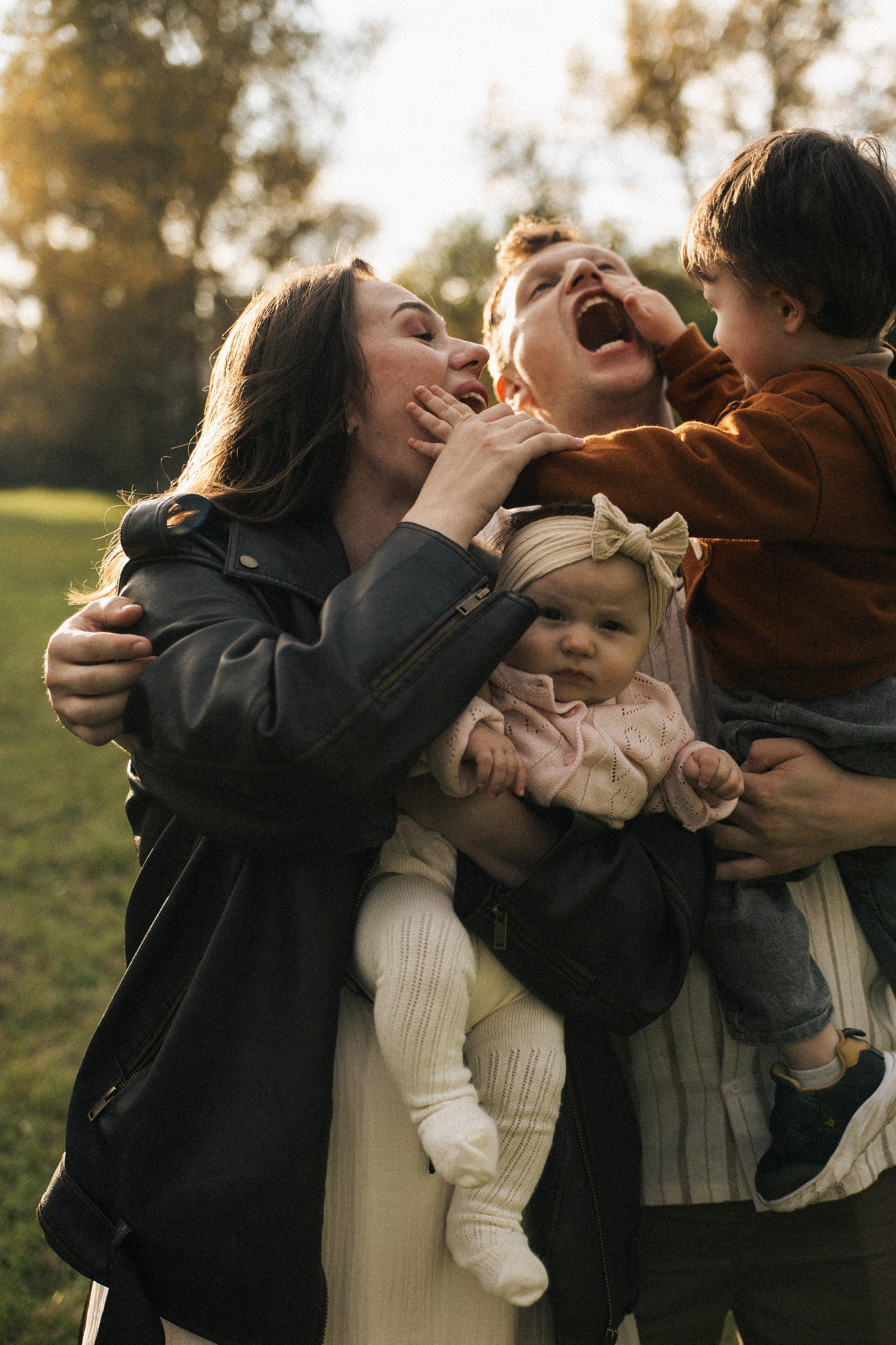 Семейная история на природе. Индивидуальные, семейные съемки, love story съемки фотограф в Красноярске Ирина Белова