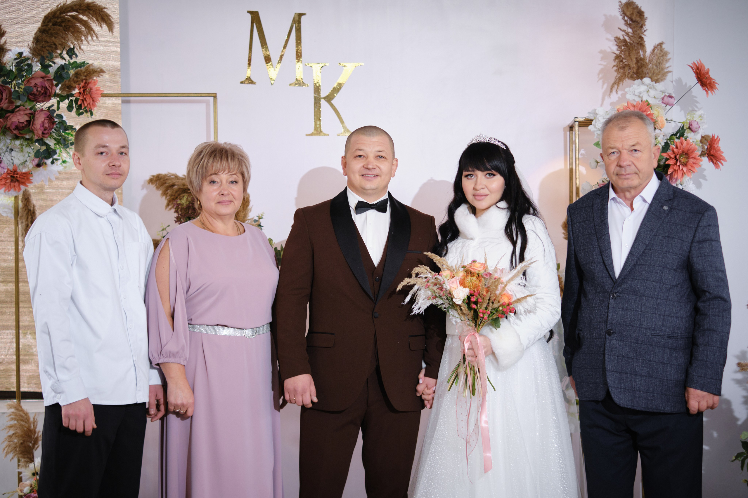 Максим + Карина. Антонина Мезинова фотограф Михайловка и Волгоград