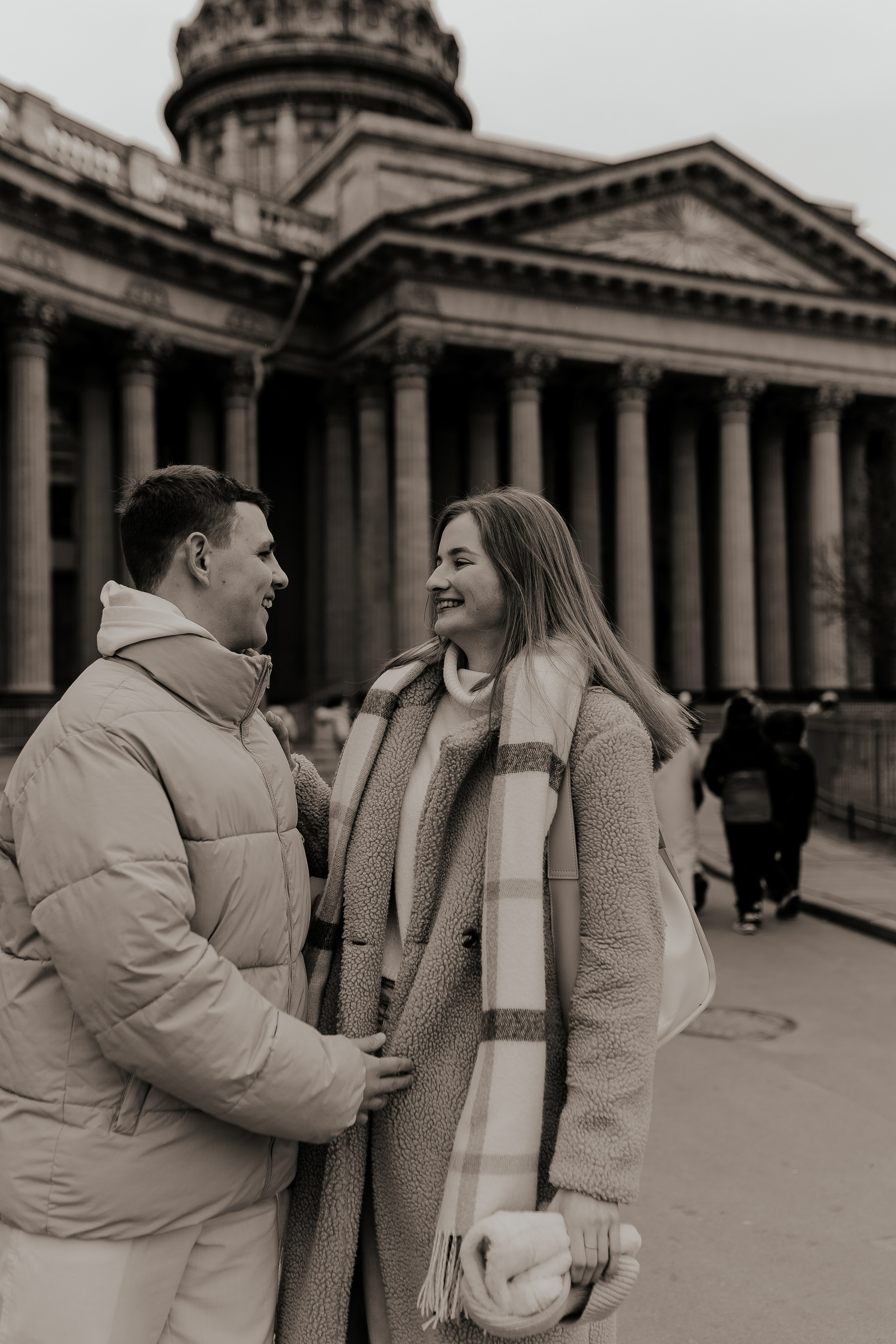 Лавстори у Казанского собора. Фотограф в Санкт-Петербурге Лиза Семченкова
