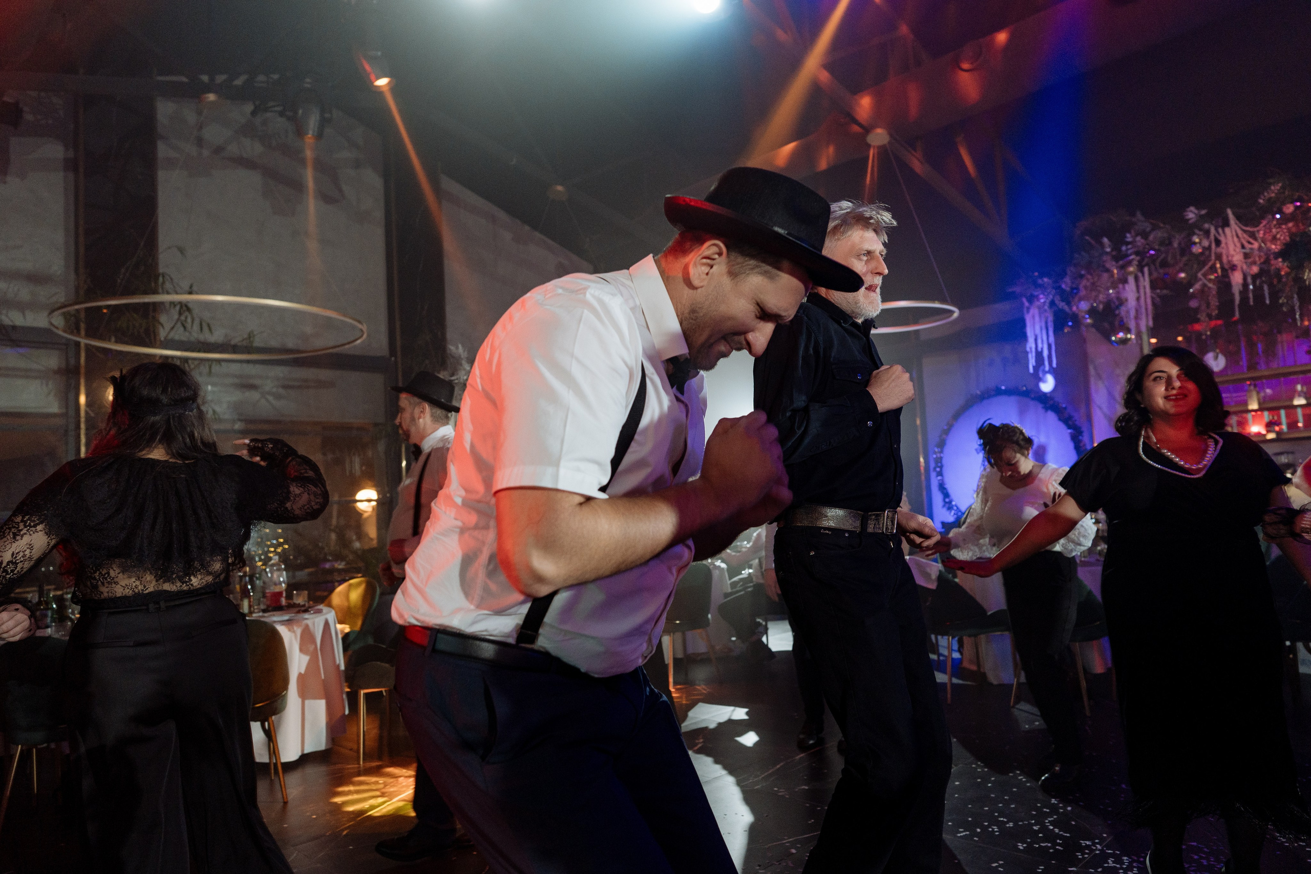 Альбион Тур