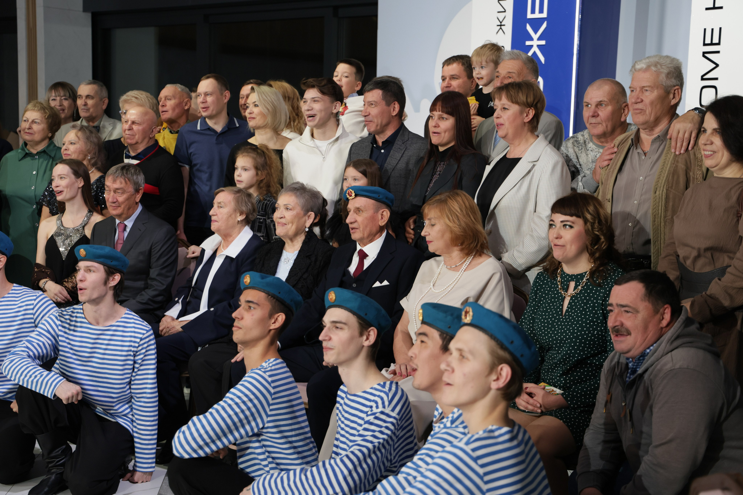 Прыжок длиною в жизнь. Фотограф свадебный, репортажный, индивидуальный, фото для маркетплейсов, брендов, автосалонов