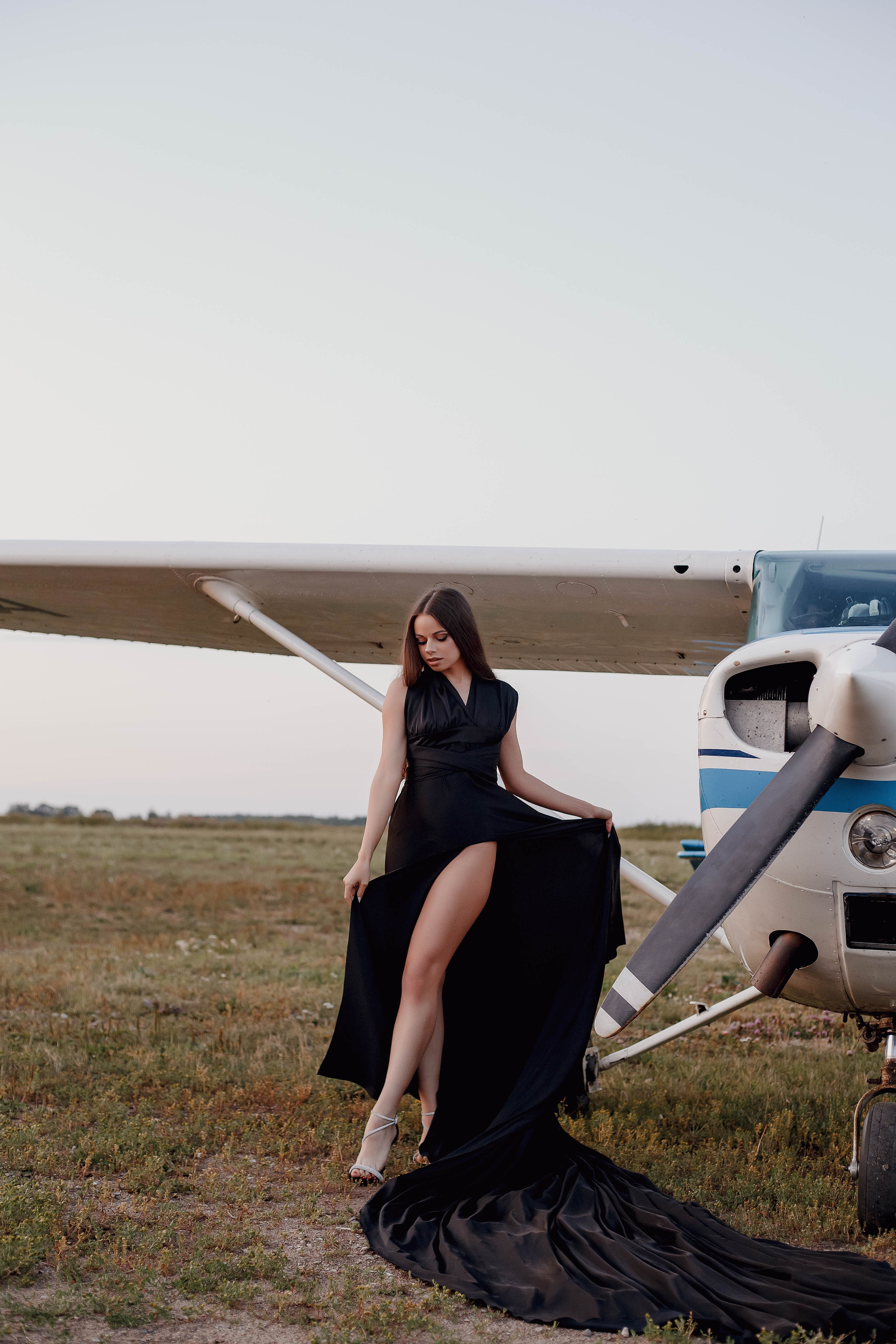 На взлетной полосе. Свадебный фотограф Санкт-Петербург  Москва