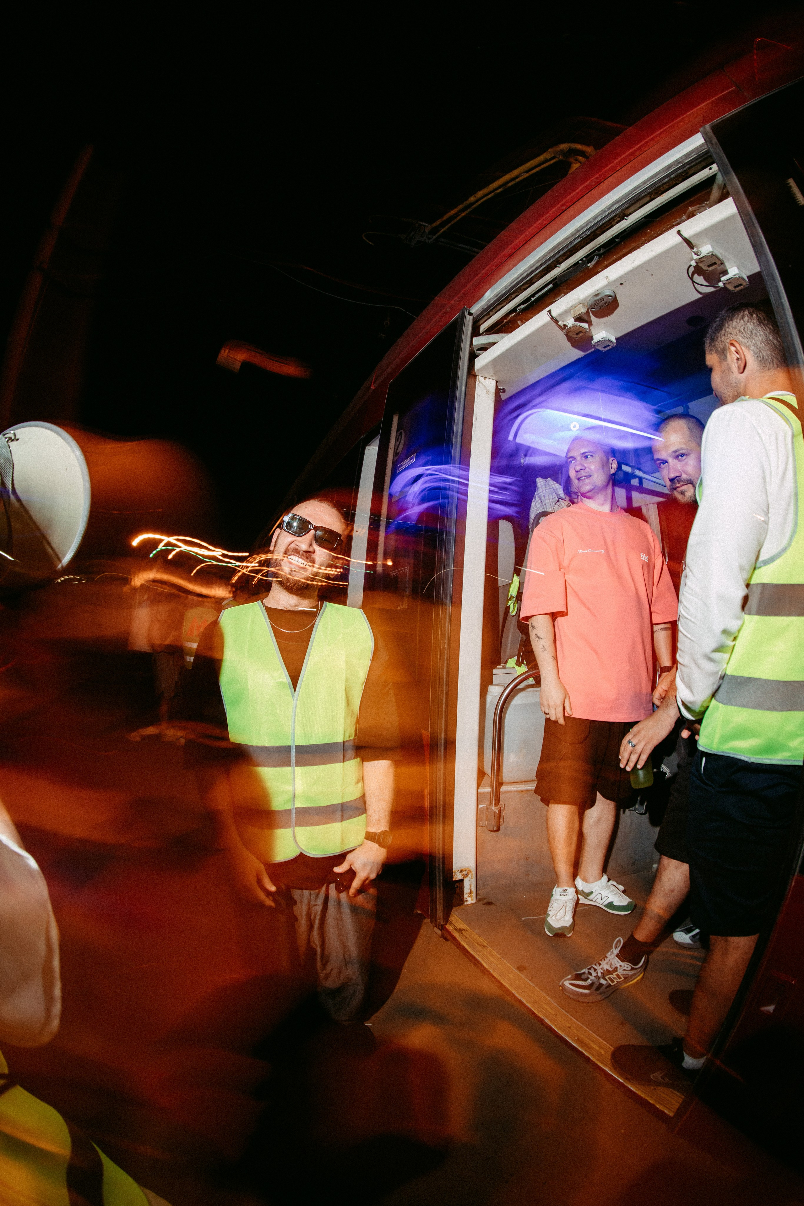 Вечеринка в трамвае / 2024. Саша Копылов, фотограф в Казани