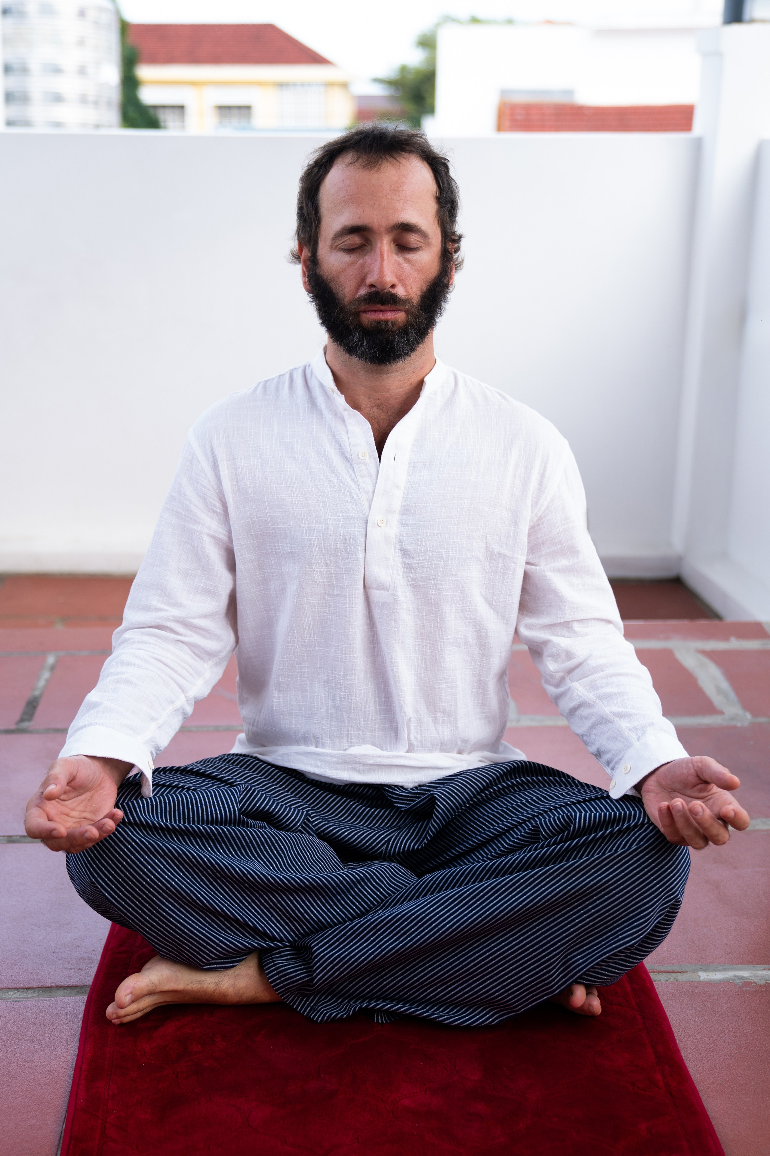 Мужской портрет Александра в Муйне | Профессиональная фотосессия. Фотограф в Муйне и Фанхьете — Фотосессии для туристов, пар и семей