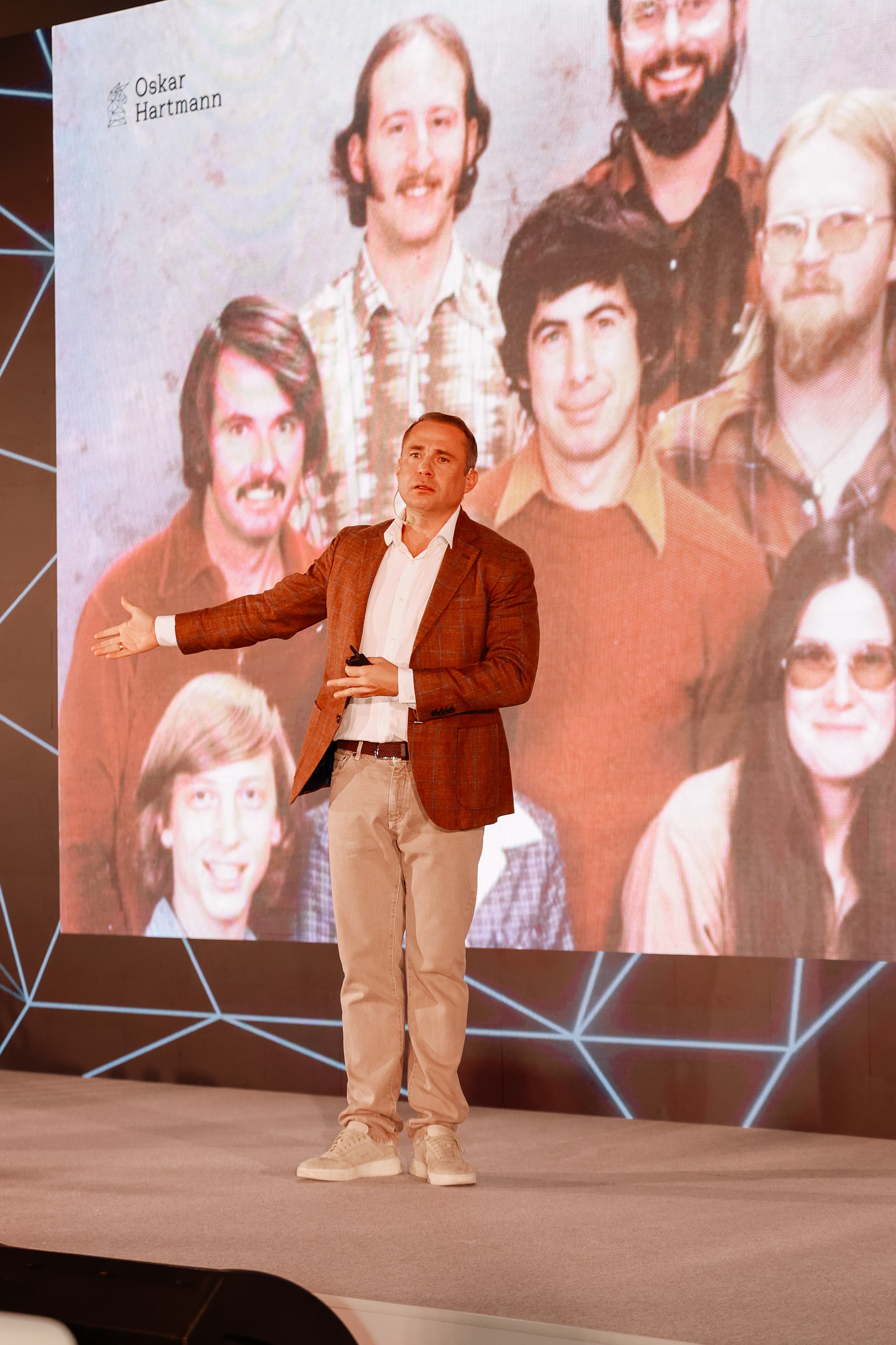 BUSNESS STANDUP с Оскаром Хартманном. Фотограф Юлия Мальцева