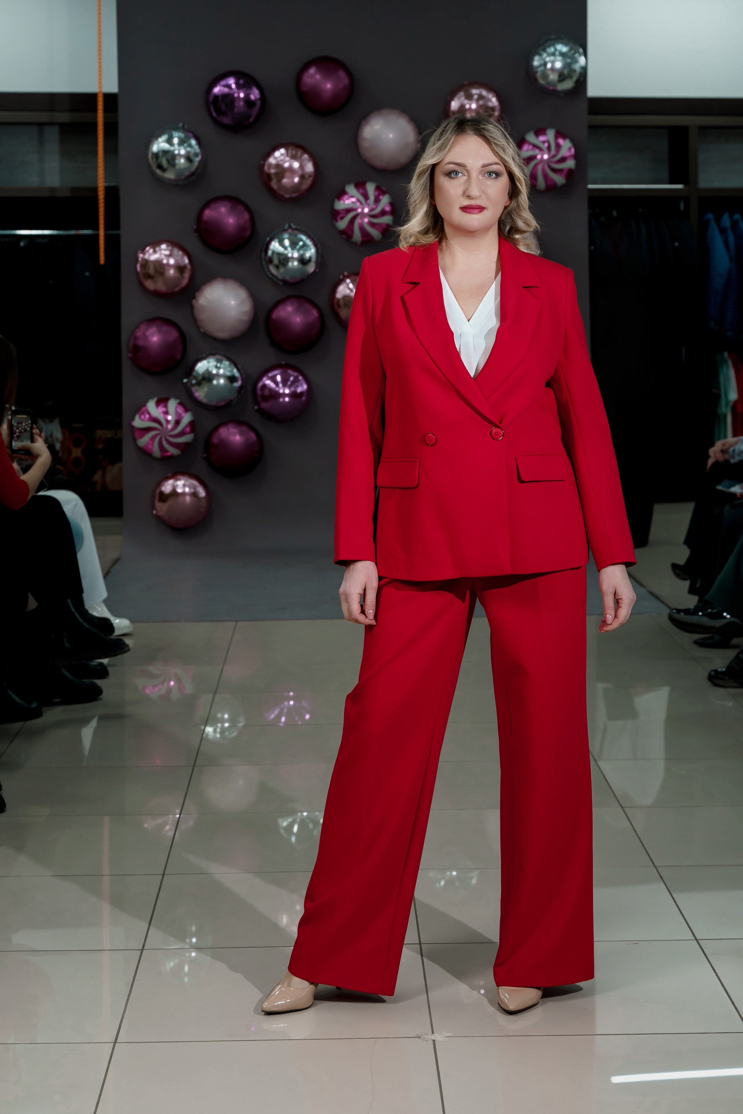 Фотосъемка показа мод для бренда. Фотограф Ким Наталья в Красноярске