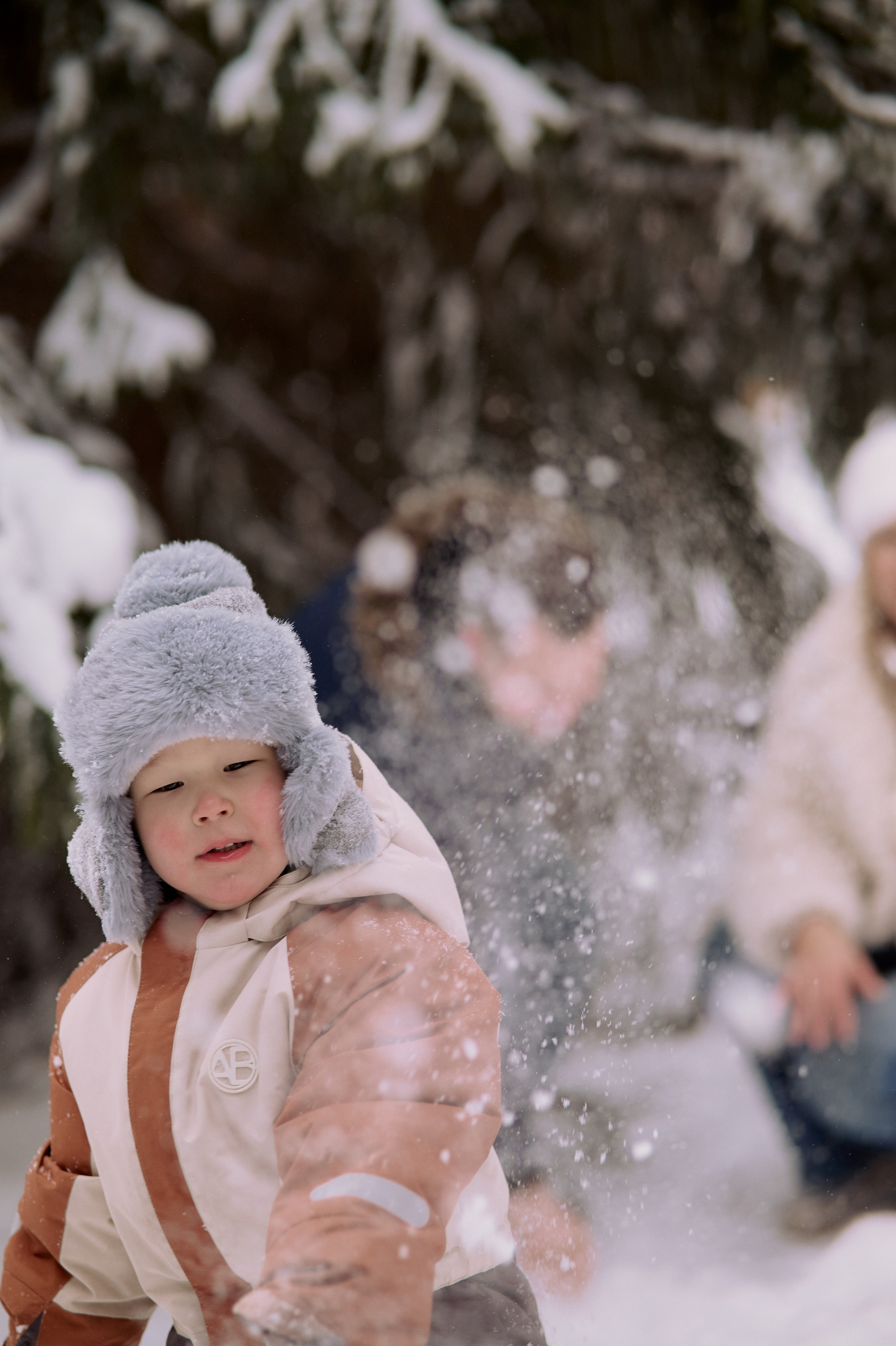 Паша, Света и Марк на зимней прогулке. Семейный и свадебный lifestyle-фотограф в Москве Мария Петрова