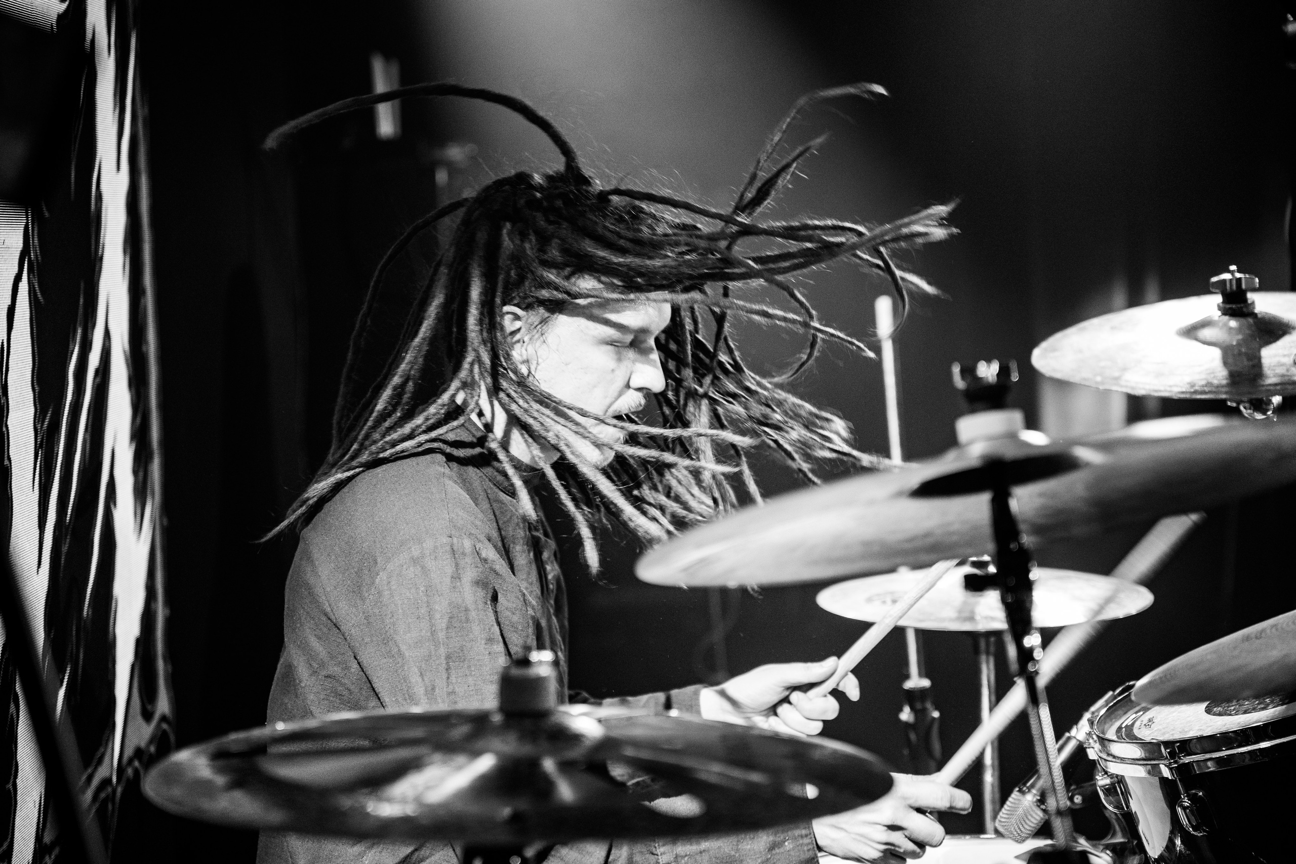 ИЛ • Minuala • Khlad|Glastonberry. Концертный и репортажный фотограф в Санкт-Петербурге Слава Пахомов