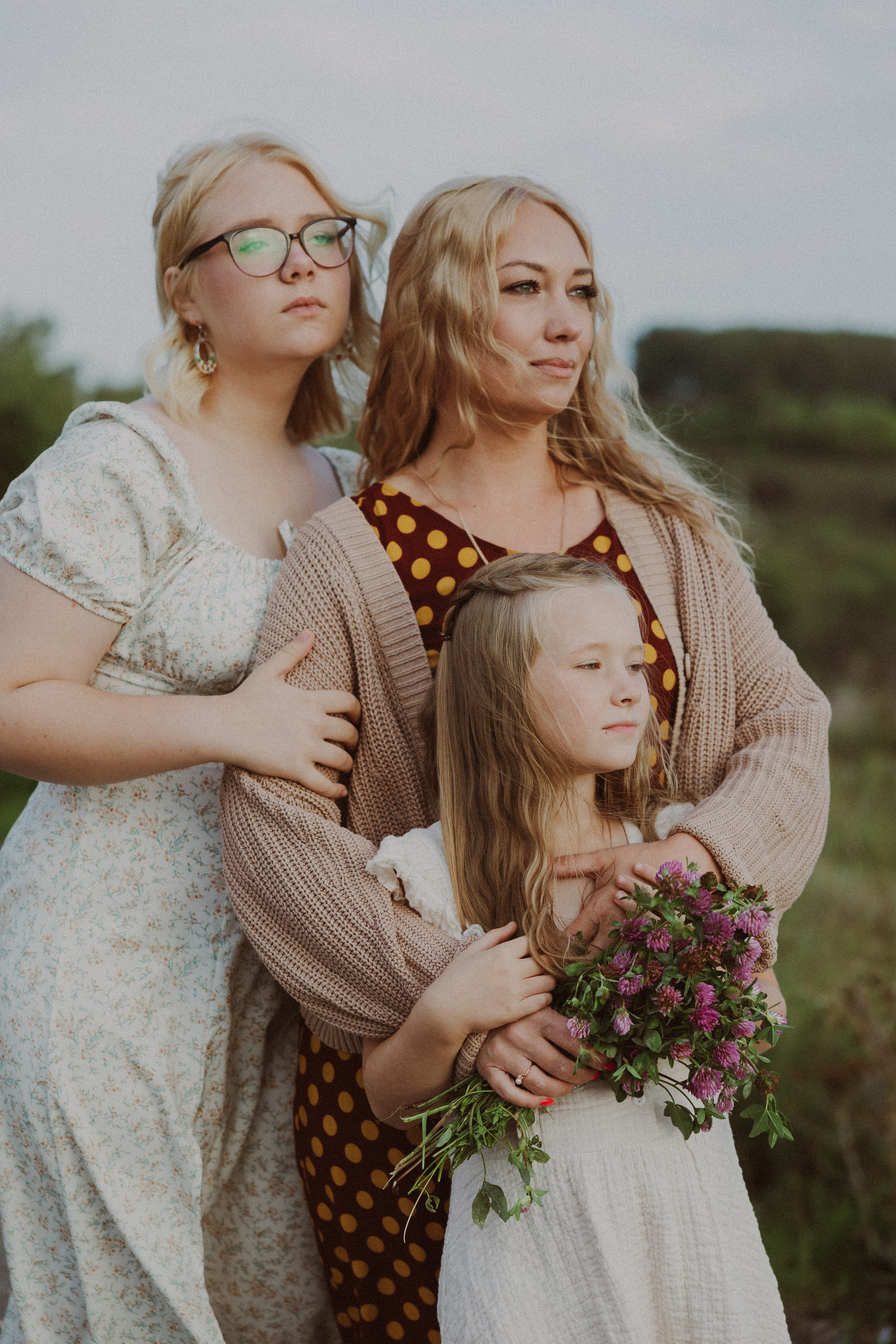 Семейная мама с дочками. Портретный и свадебный фотограф в Туле