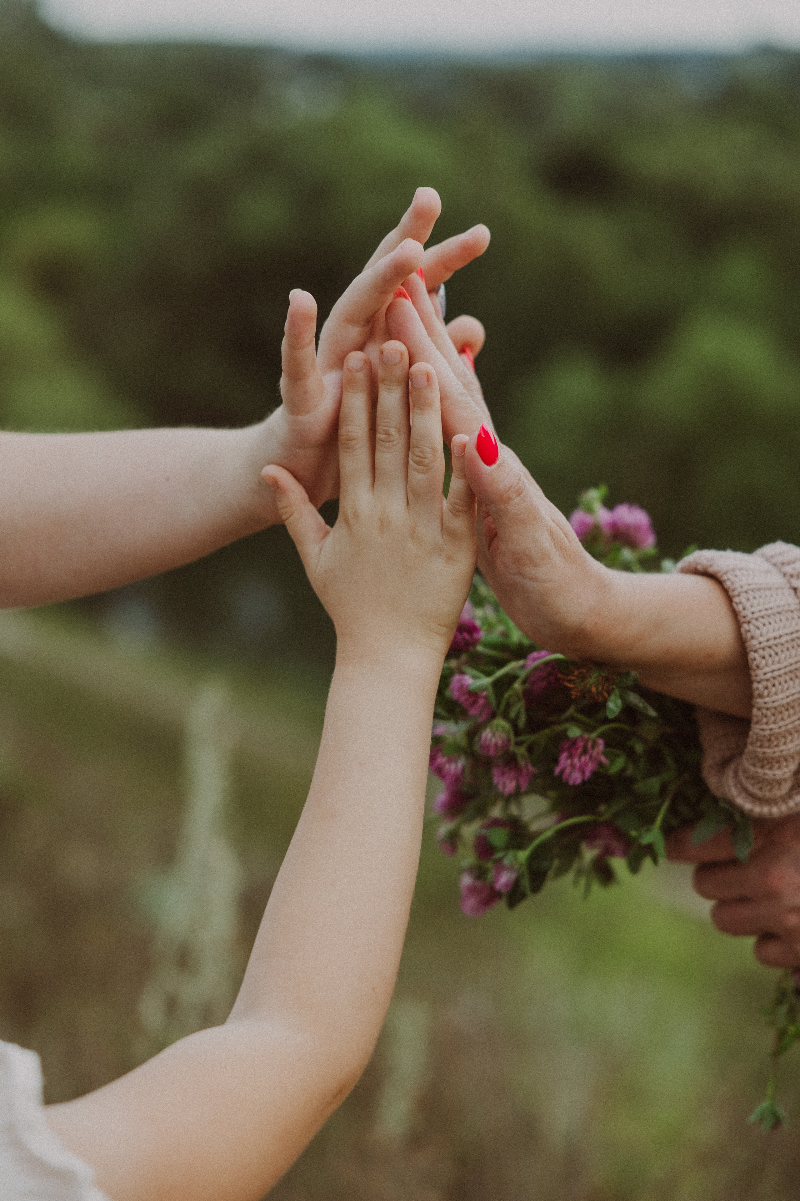 Семейная мама с дочками. Портретный и свадебный фотограф в Туле