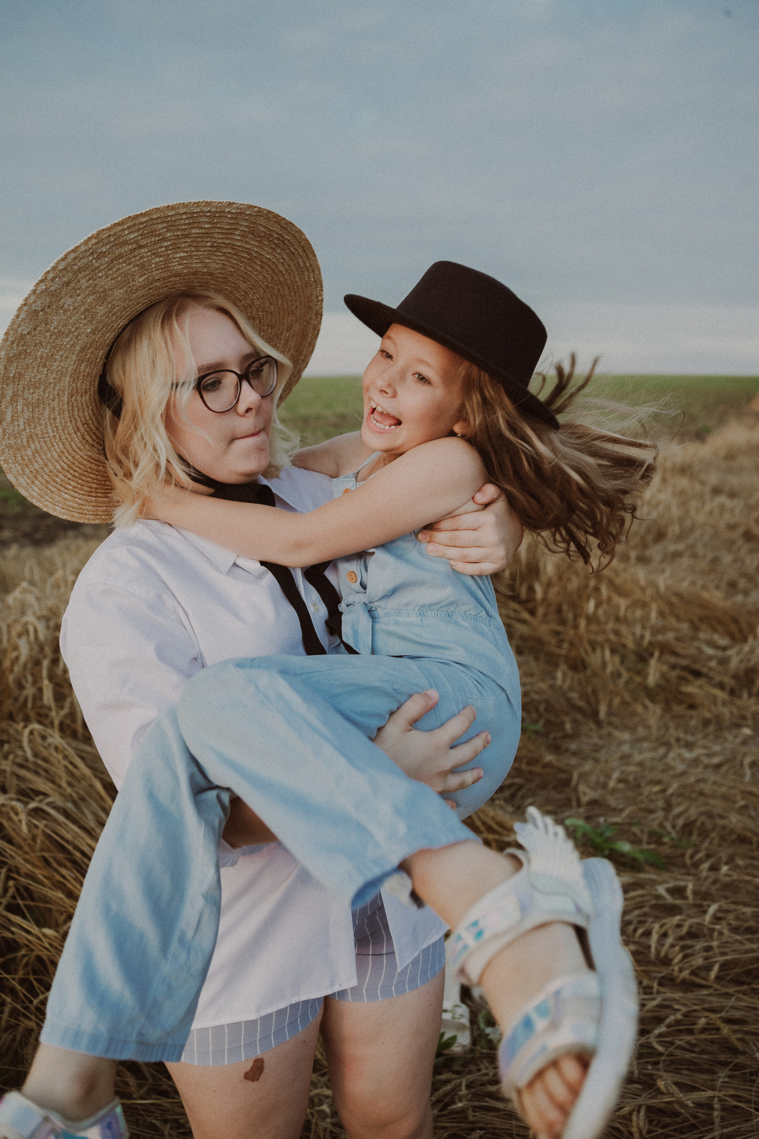 Семейная мама с дочками. Портретный и свадебный фотограф в Туле