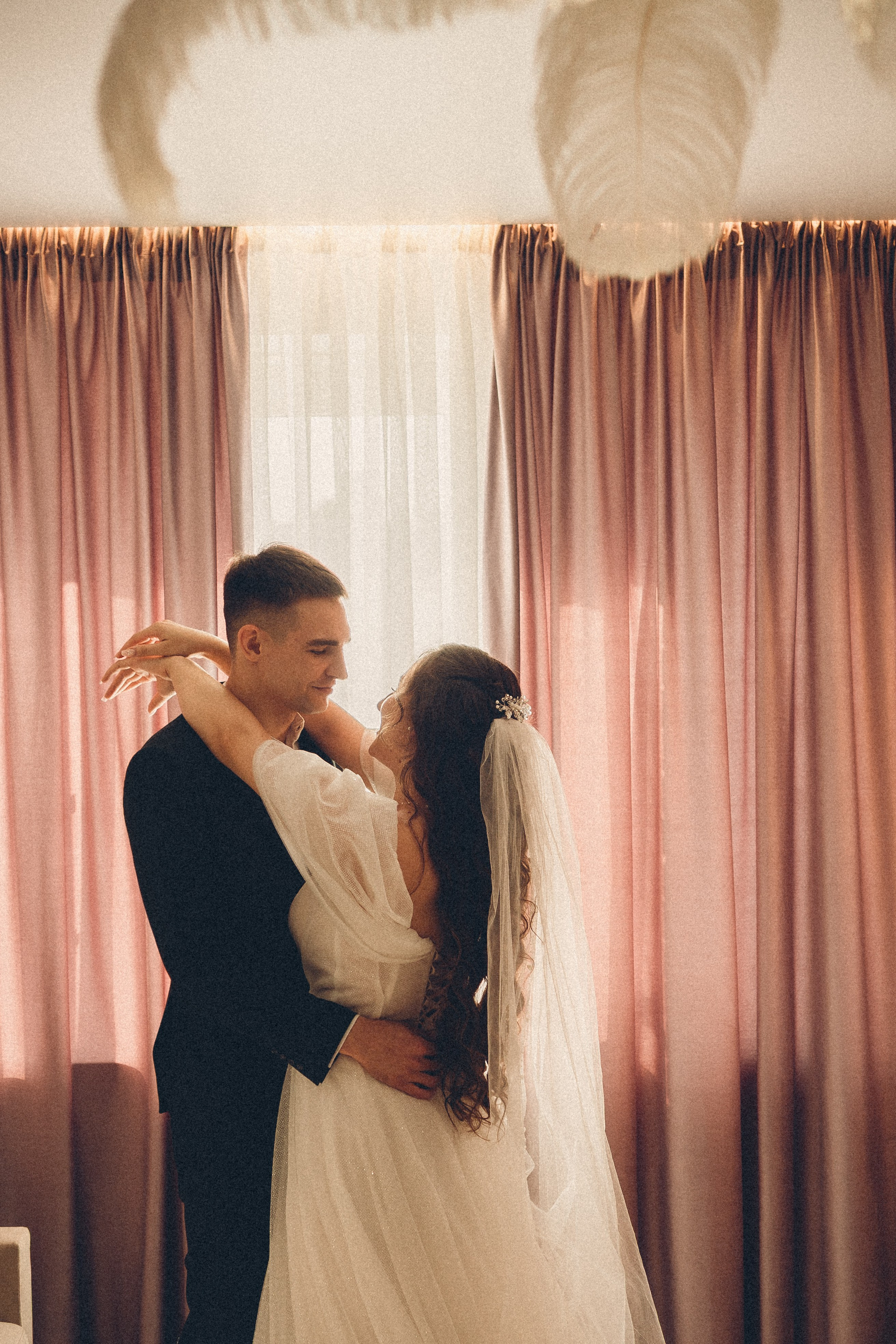 СВАДЕБНАЯ СЬЕМК В ПАРКЕ 300-ЛЕТИЯ. Профессиональный фотограф, Санкт-Петербург — Виктория Богомолова