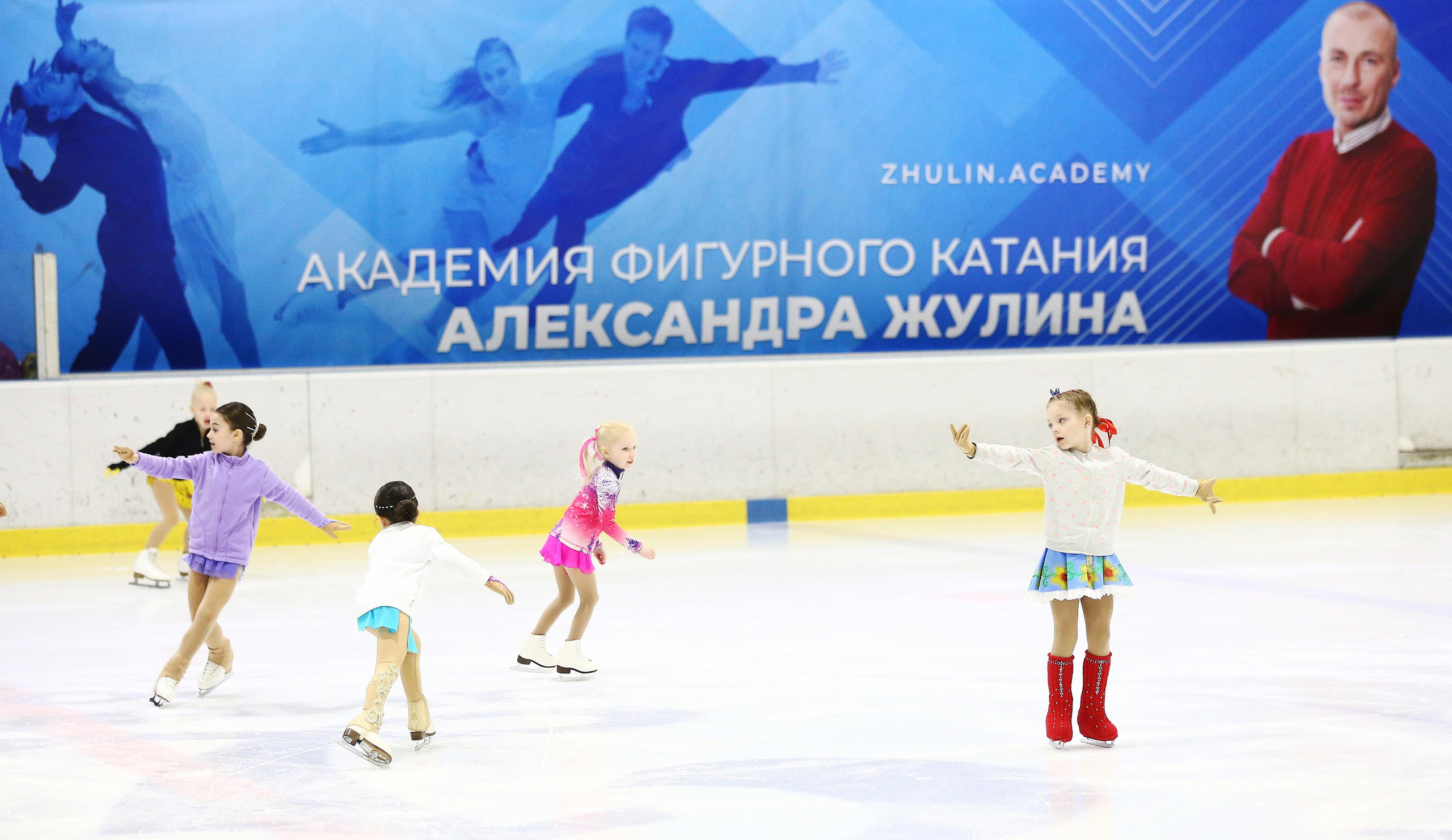 Турнир по фигурному катанию в Москве WINNER Cup — ЛК Южный Лёд — фото. Фотограф художественная гимнастика, фигурное катание, Москва и область