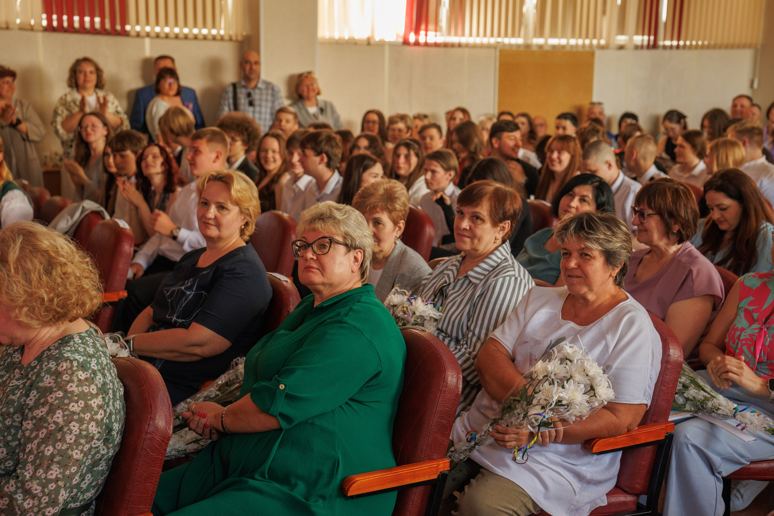 Вручение аттестатов. Свадебный и семейный фотограф в Новосибирске Ирина Дорошкова