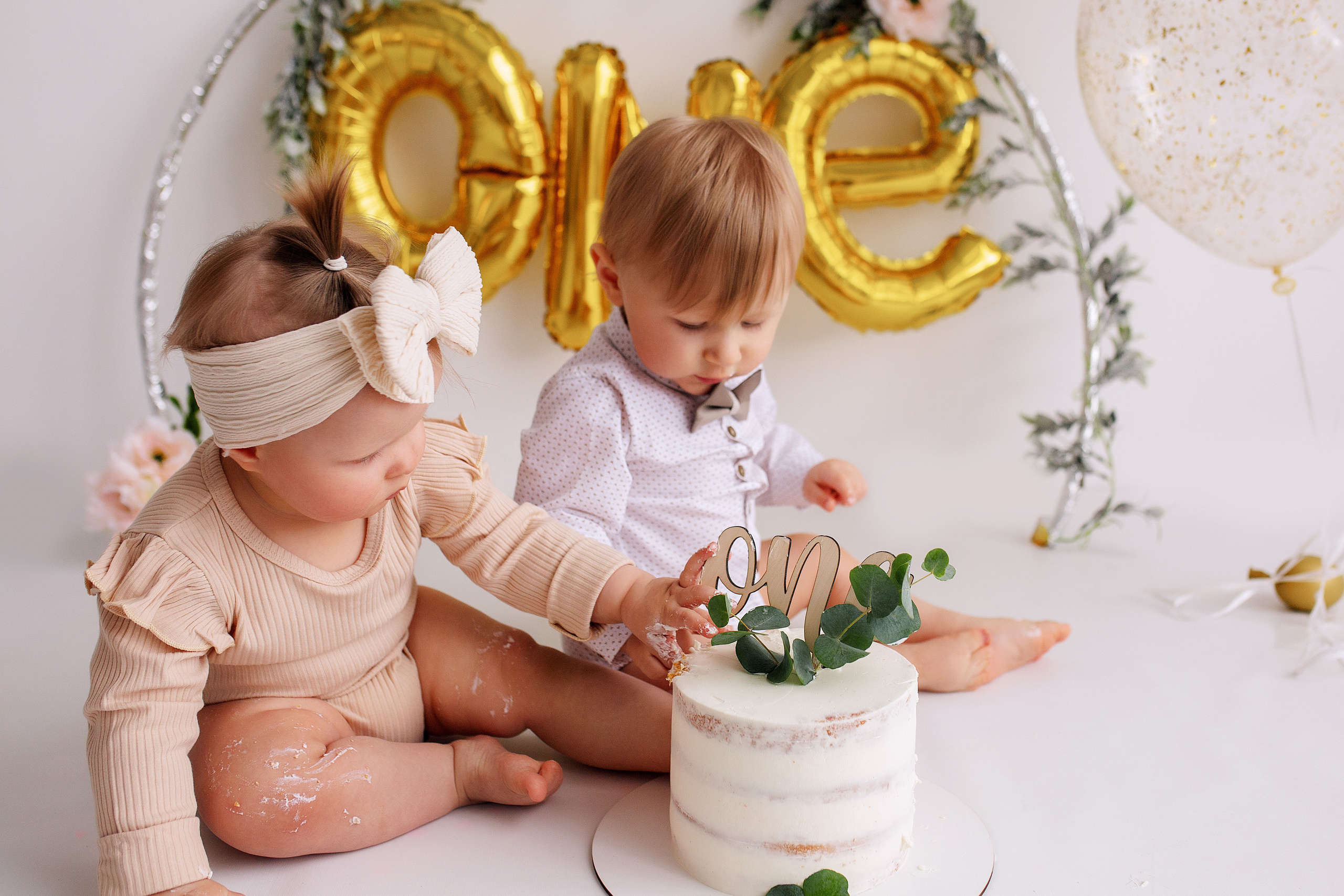 ЕВА и ВАНЯ год. Фотограф новорожденных Оксана Полевская