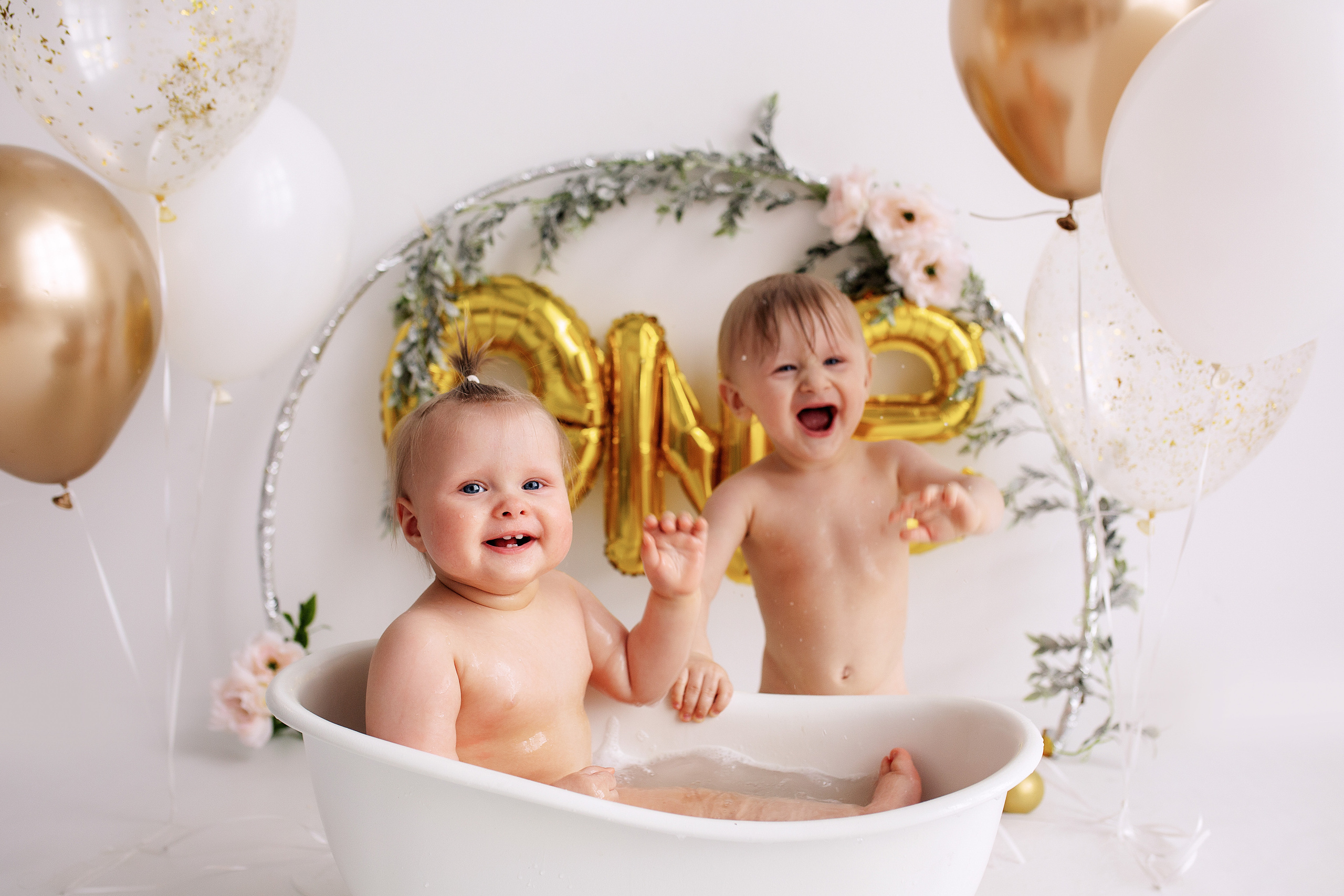 ЕВА и ВАНЯ год. Фотограф новорожденных Оксана Полевская