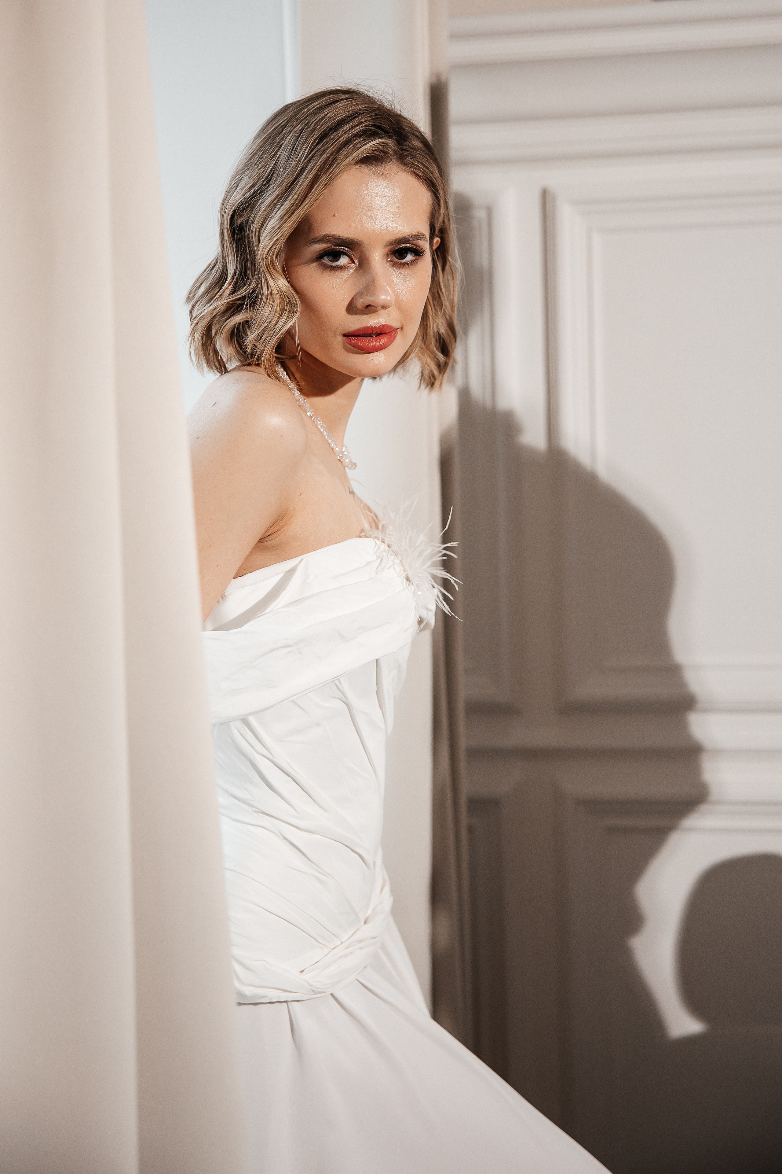 Утро жениха и невесты в отеле. Свадебный и семейный фотограф в Москве Красинская Мария