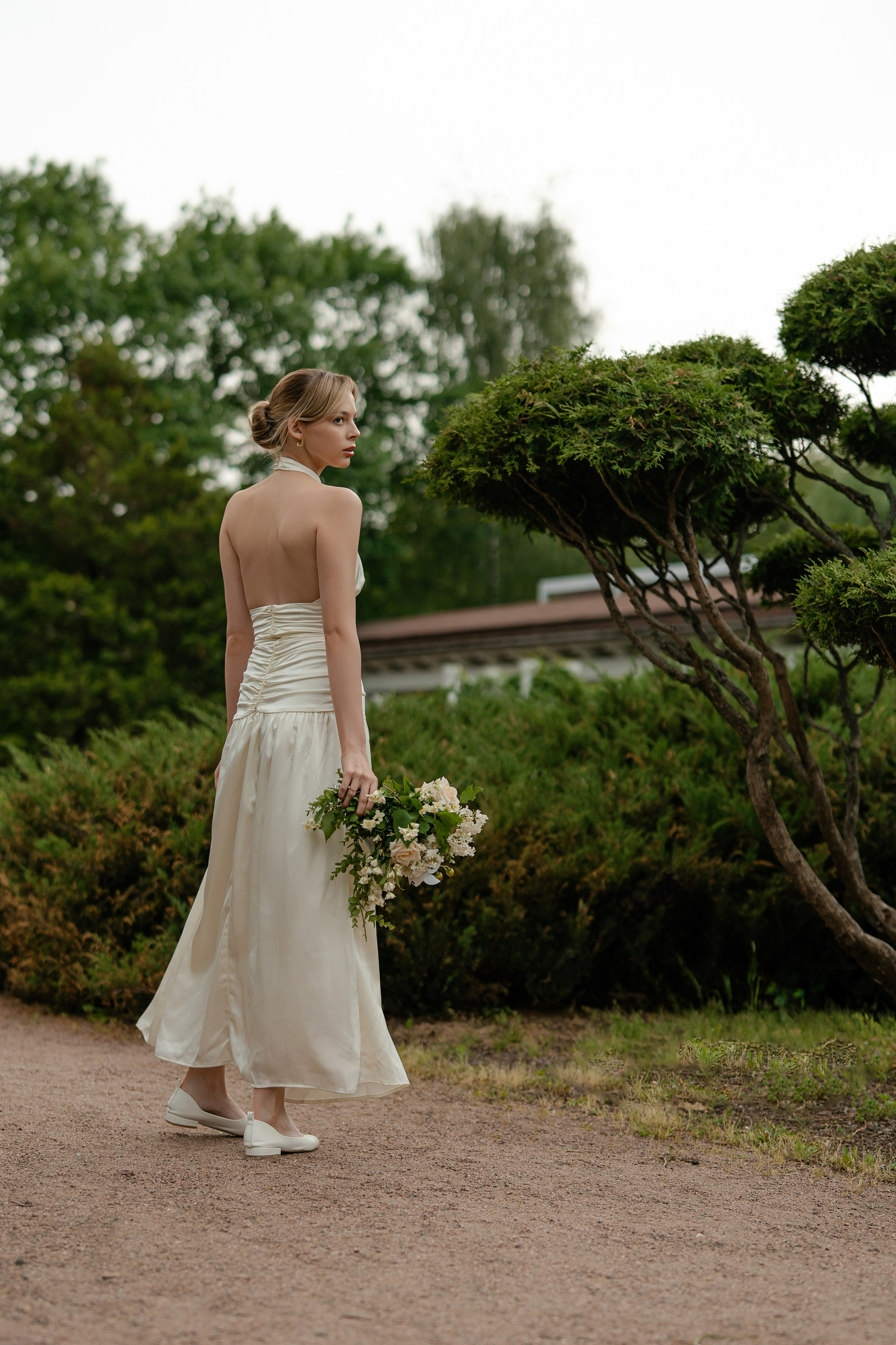 Свадебная прогулка, а парке Сокольники. Фотограф Сергиев Посад / Москва / Дмитров / Дубна