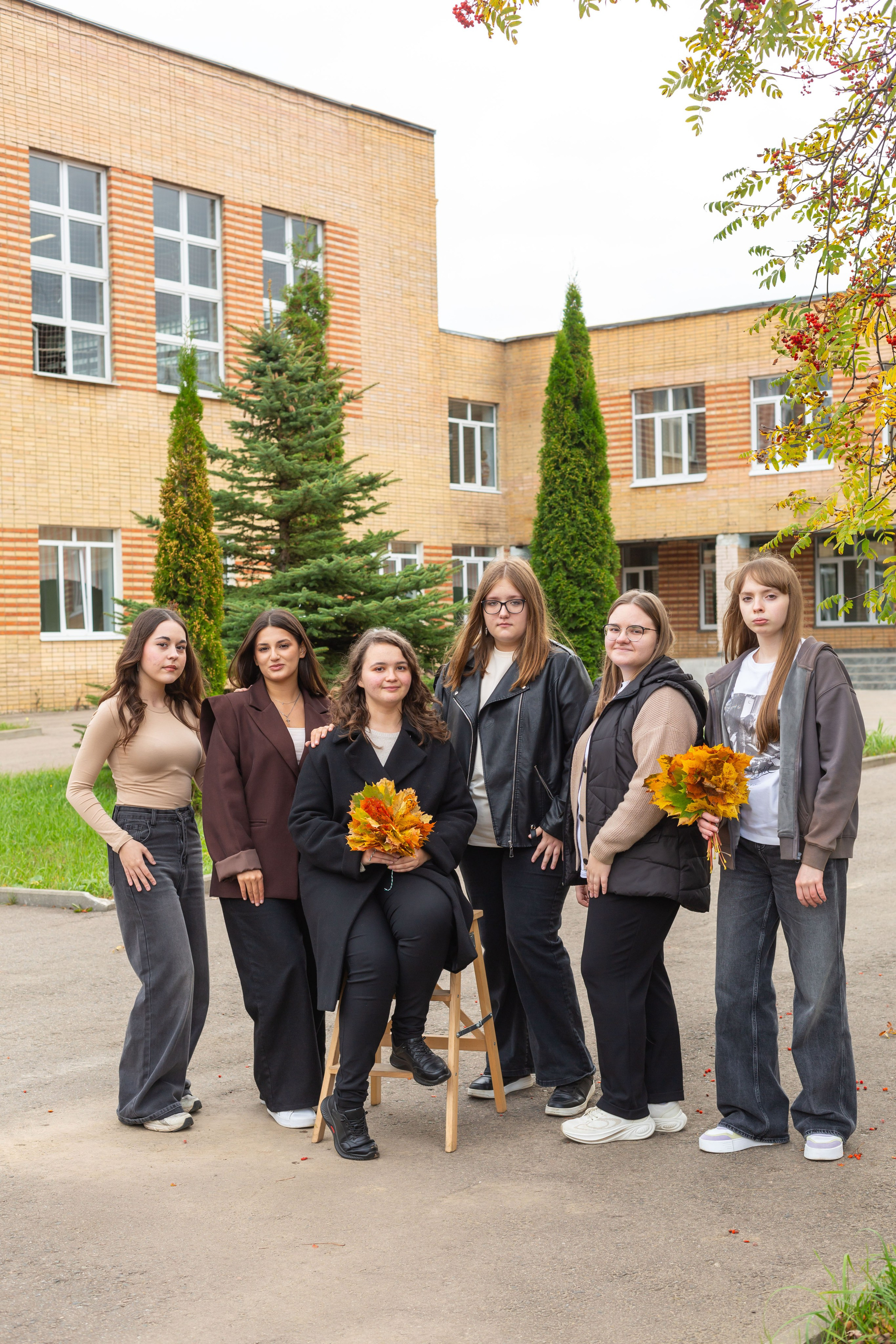 Съемка у школы. Семейный и детский фотограф Анна Петракова