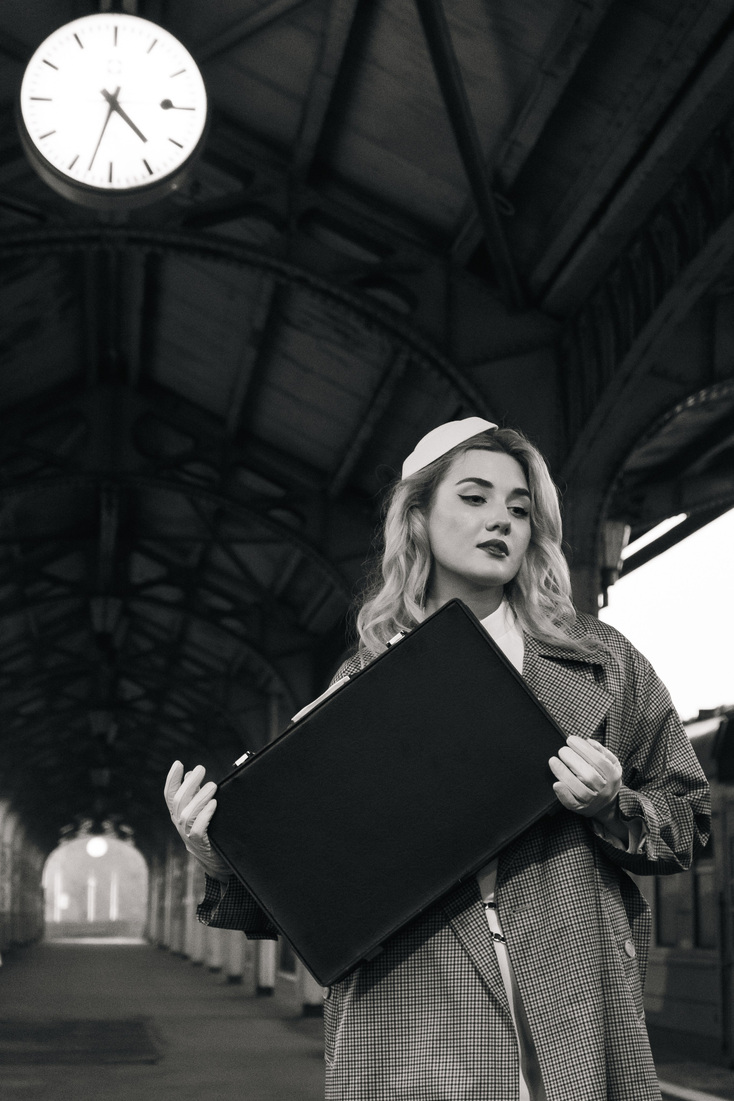 Женский портрет. Витебский вокзал. Фотограф в Санкт-Петербурге Дарья Фелингер