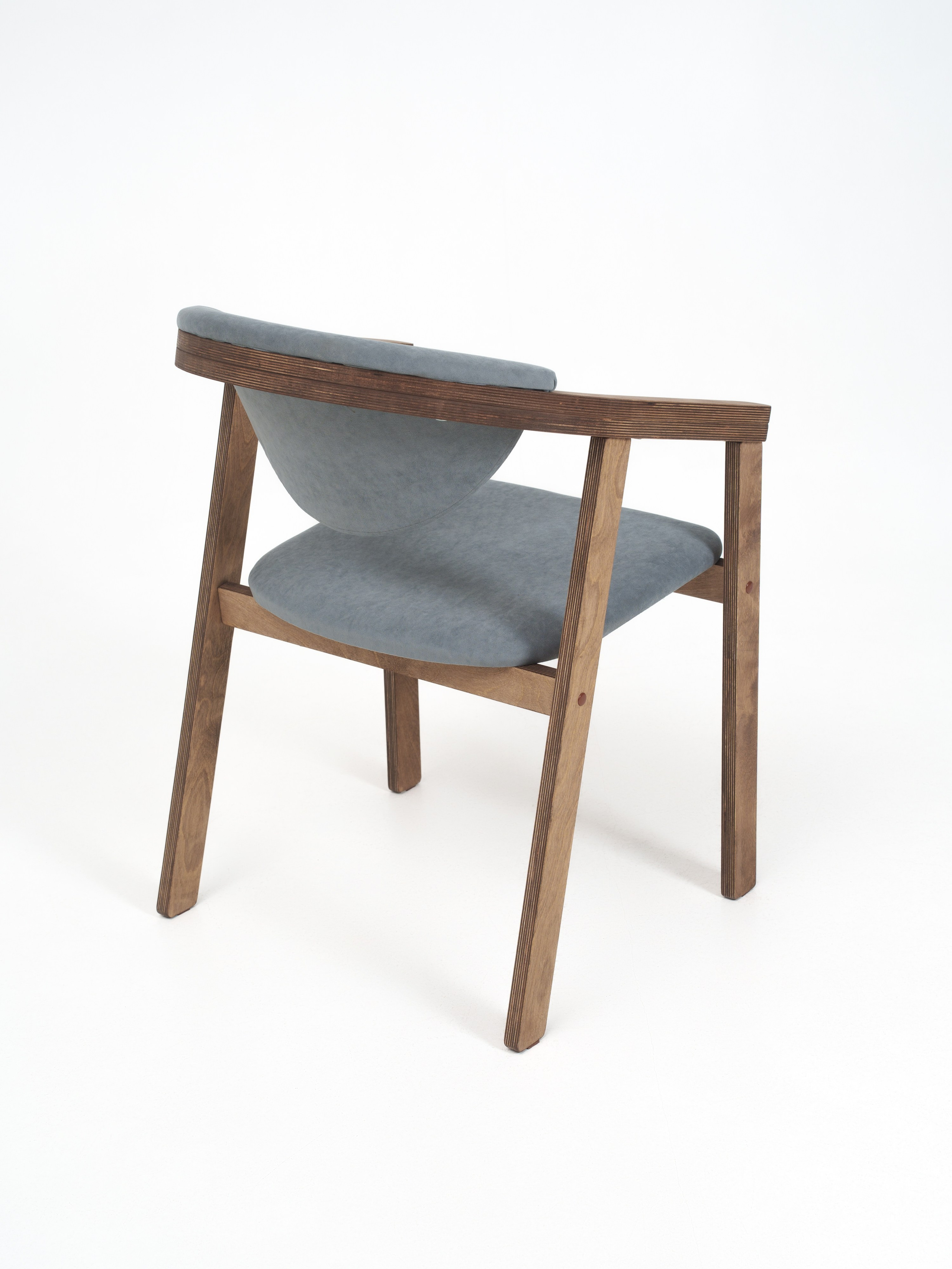 Столы и стулья для маркетплейсов. Иван Упоров — фотограф, рилсмейкер чебоксары