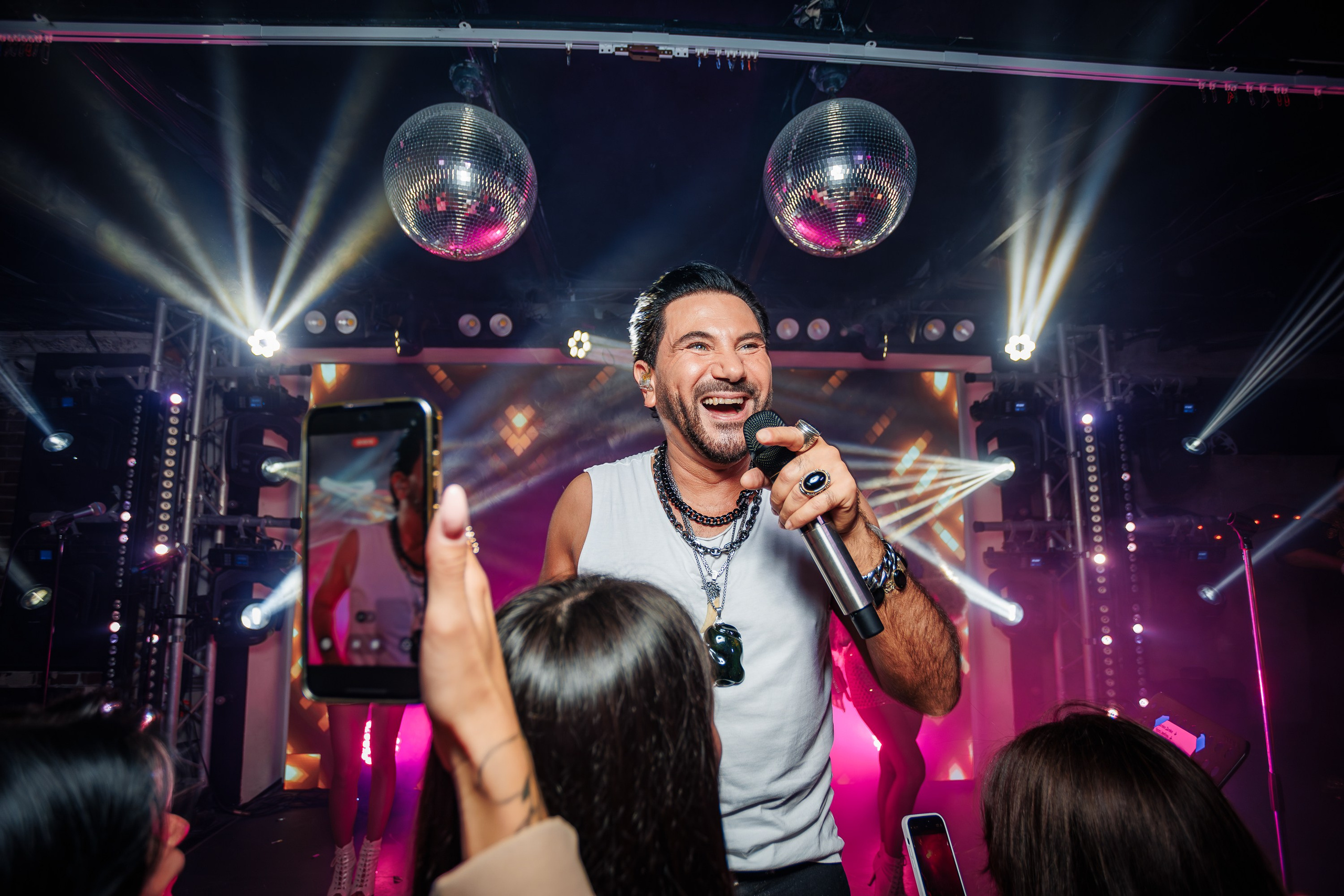 «АВРААМ РУССО"_Чайка на пляже_Ялта_21.06.2025. Аминов Руслан | Фотограф