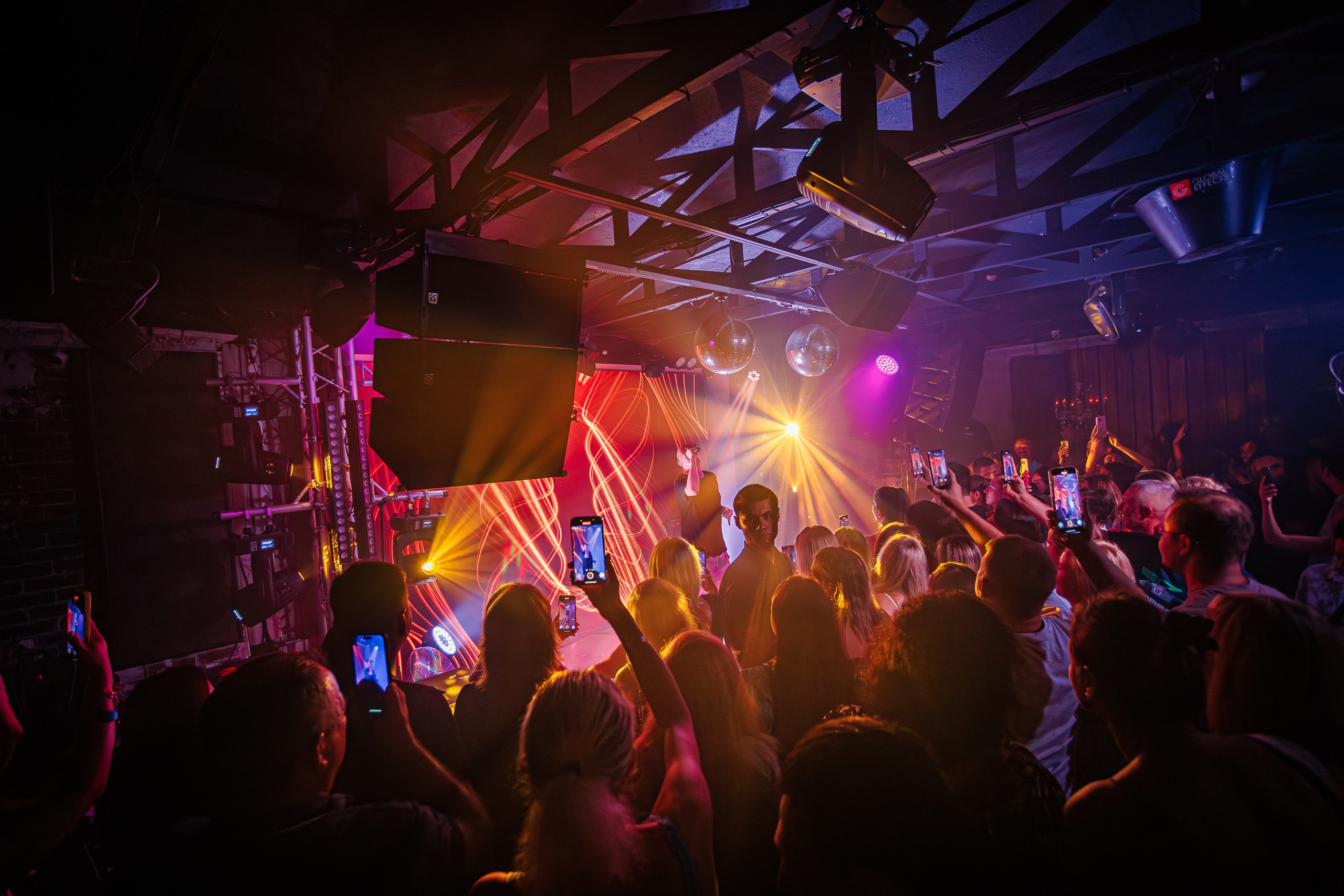 «Шура"_Чайка на пляже_Ялта_18.07.2025 г. Аминов Руслан | Фотограф