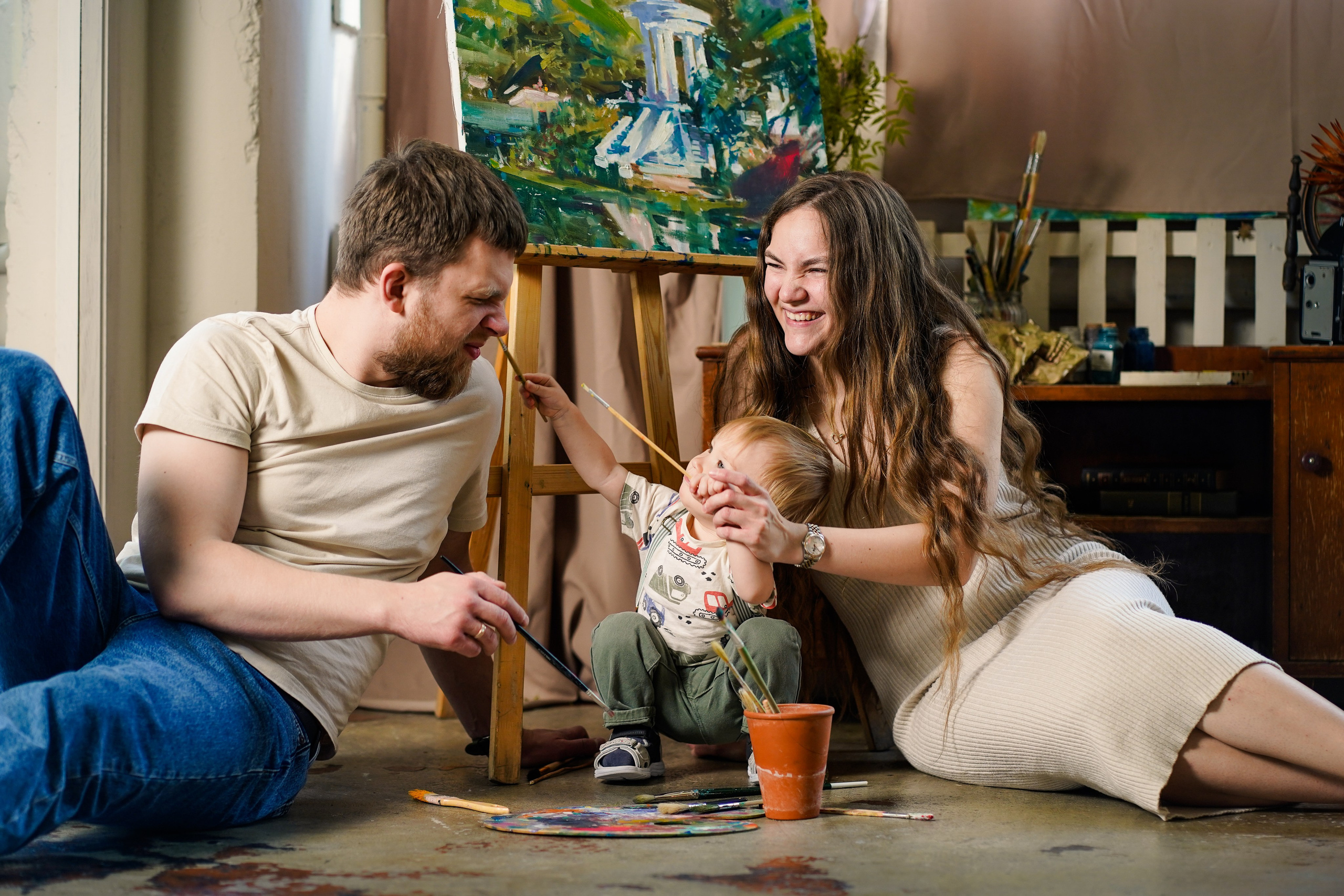 Семья с малышом в фотостудии. Семейный и портретный фотограф в Екатеринбурге Анна Лобанова