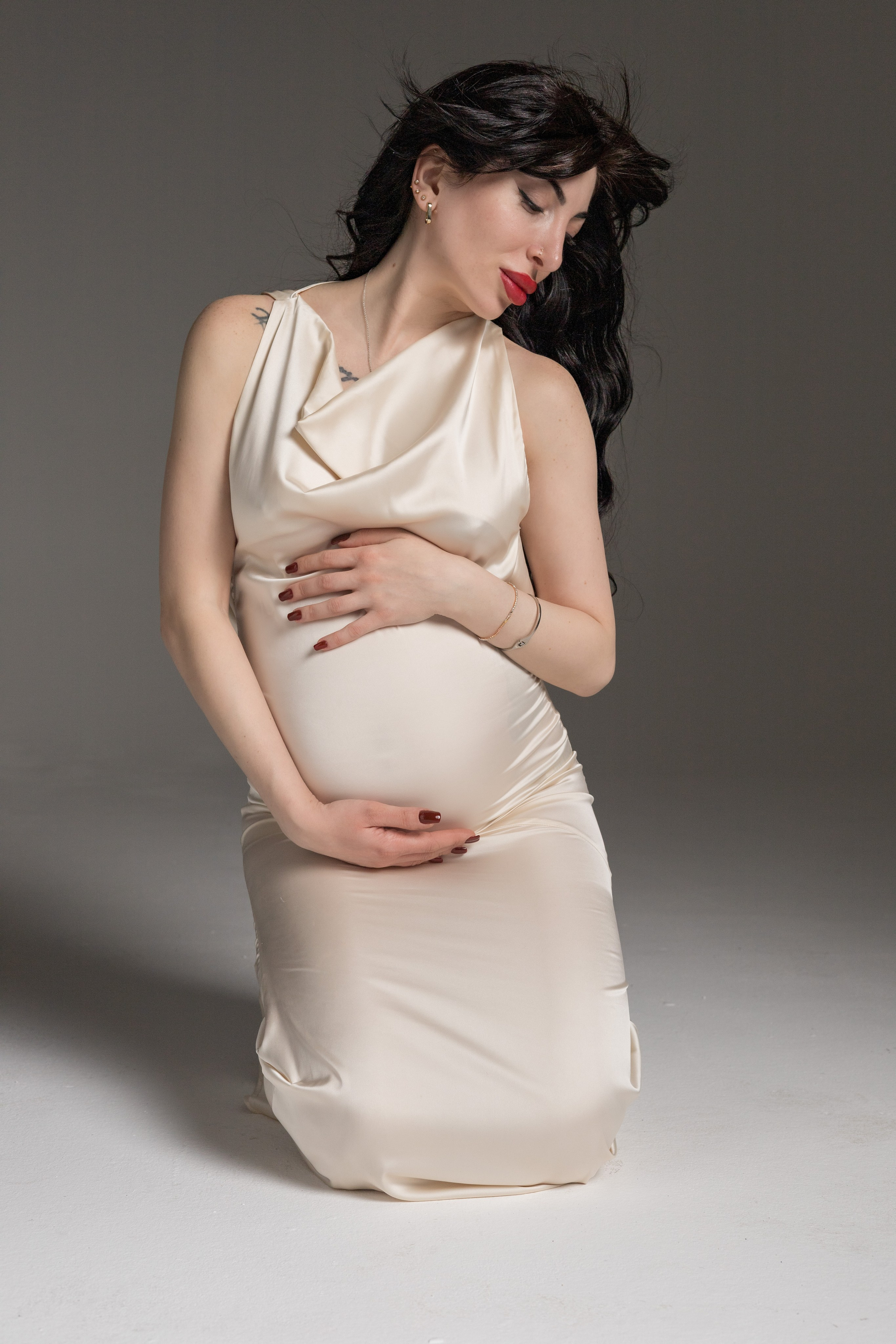 Гаяне в ожидании. ФОТОГРАФ МОСКВА ЮЛИЯ ИБРАГИМ