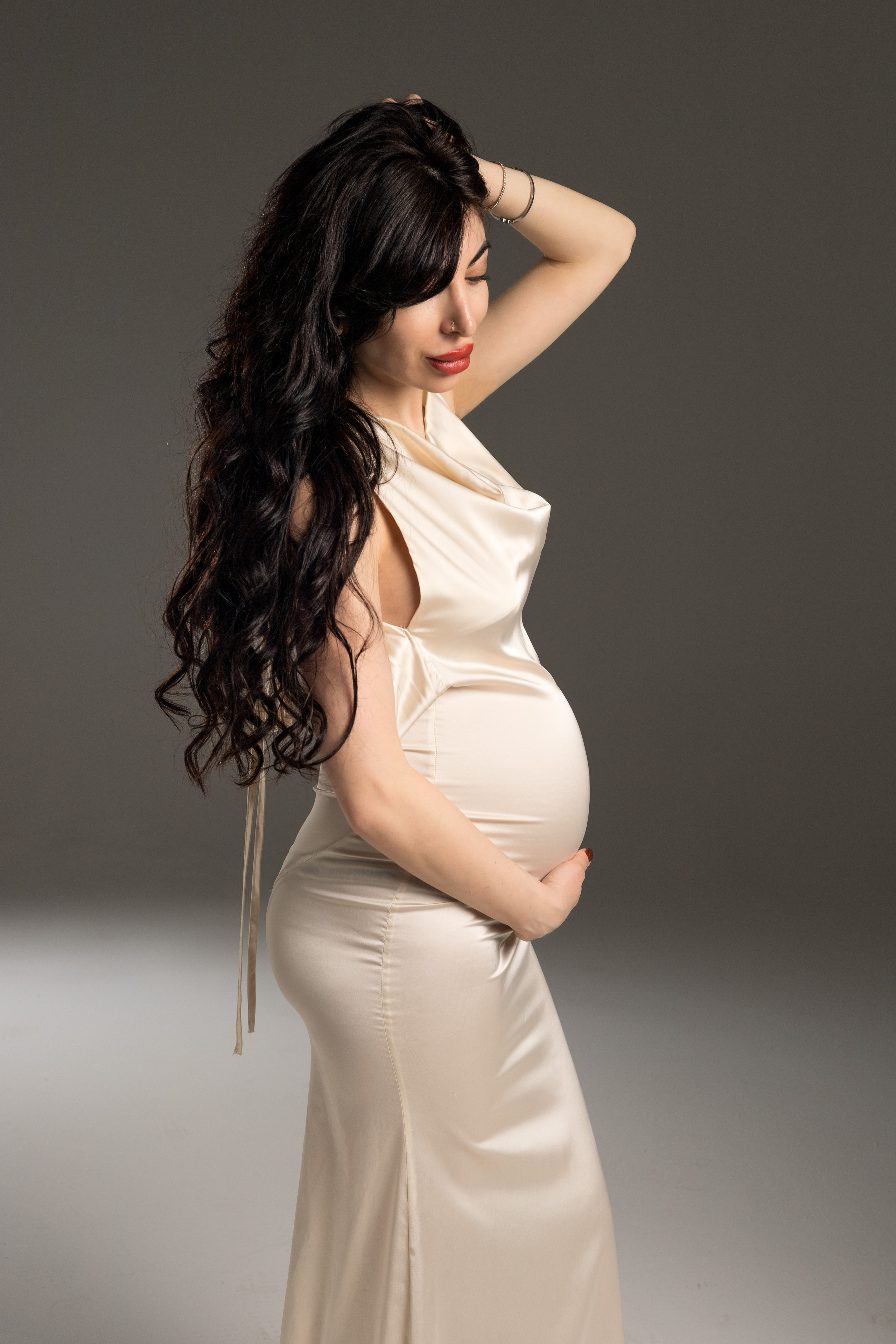 Гаяне в ожидании. ФОТОГРАФ МОСКВА ЮЛИЯ ИБРАГИМ