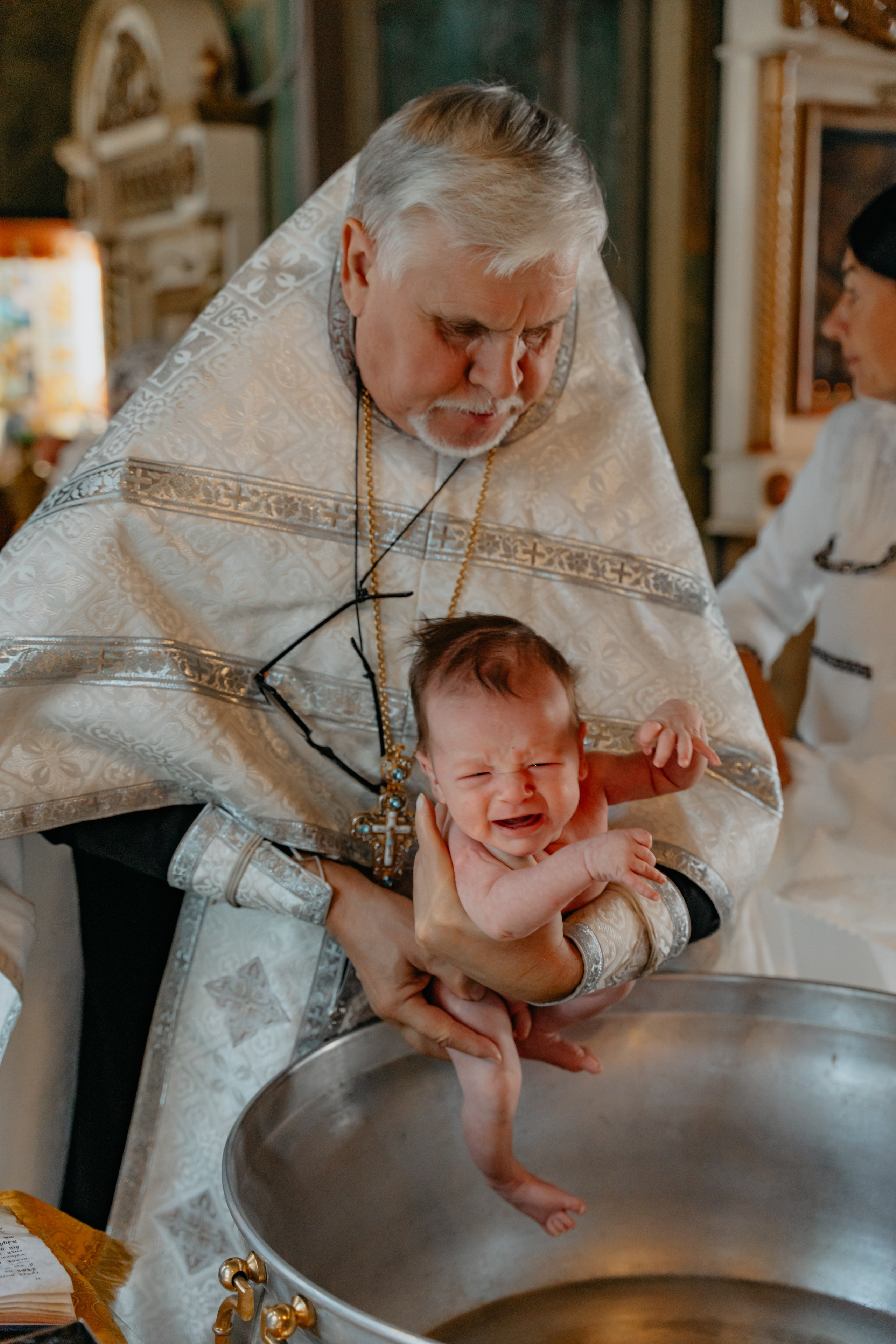 Таинство крещения Артема в соборе Ионна Предтечи