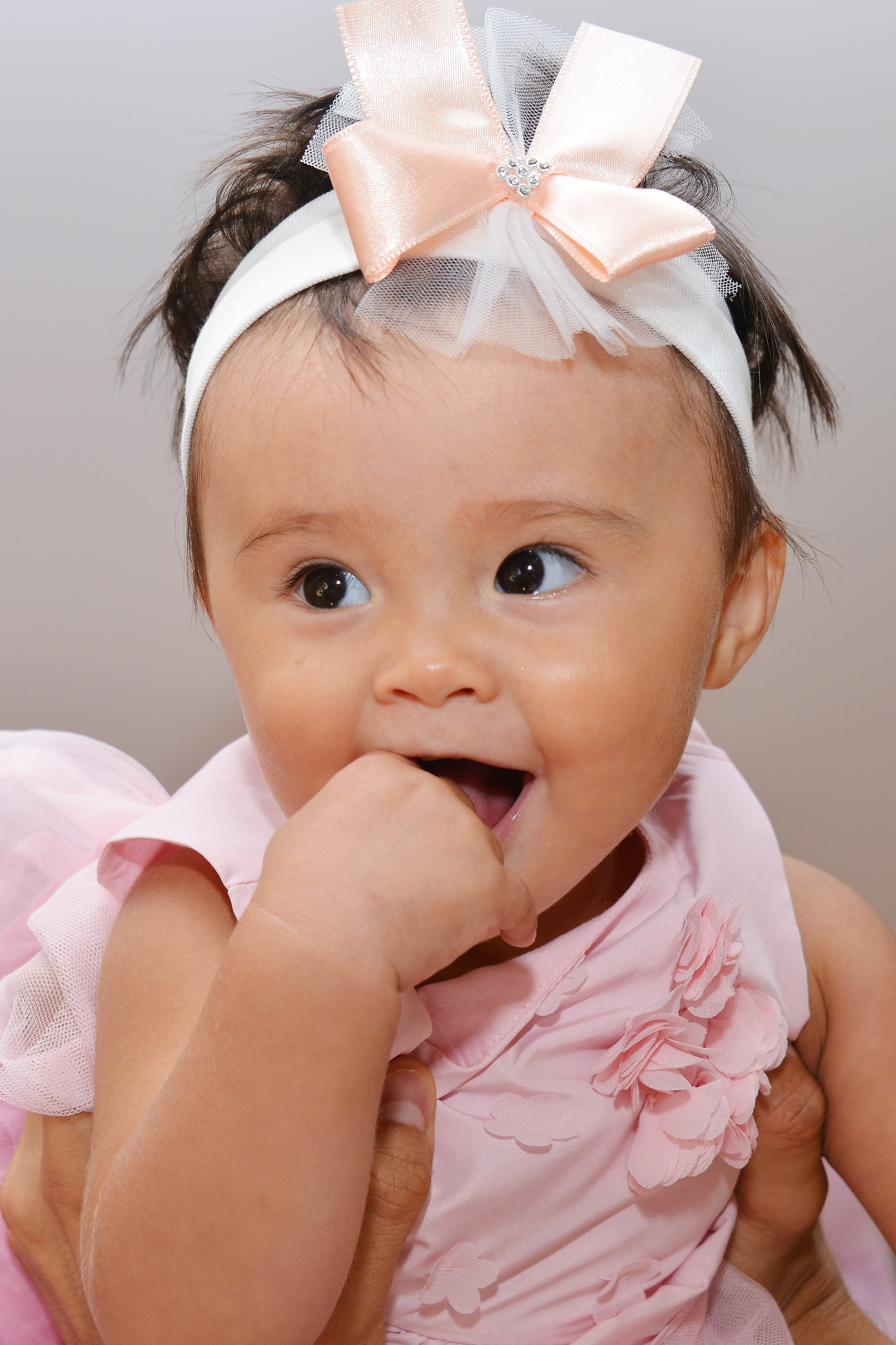 Дети-5 (Адель-1годик). Фотосъёмка. Фотограф Сергей Авдеев-семейный и детский фотограф в Алматы