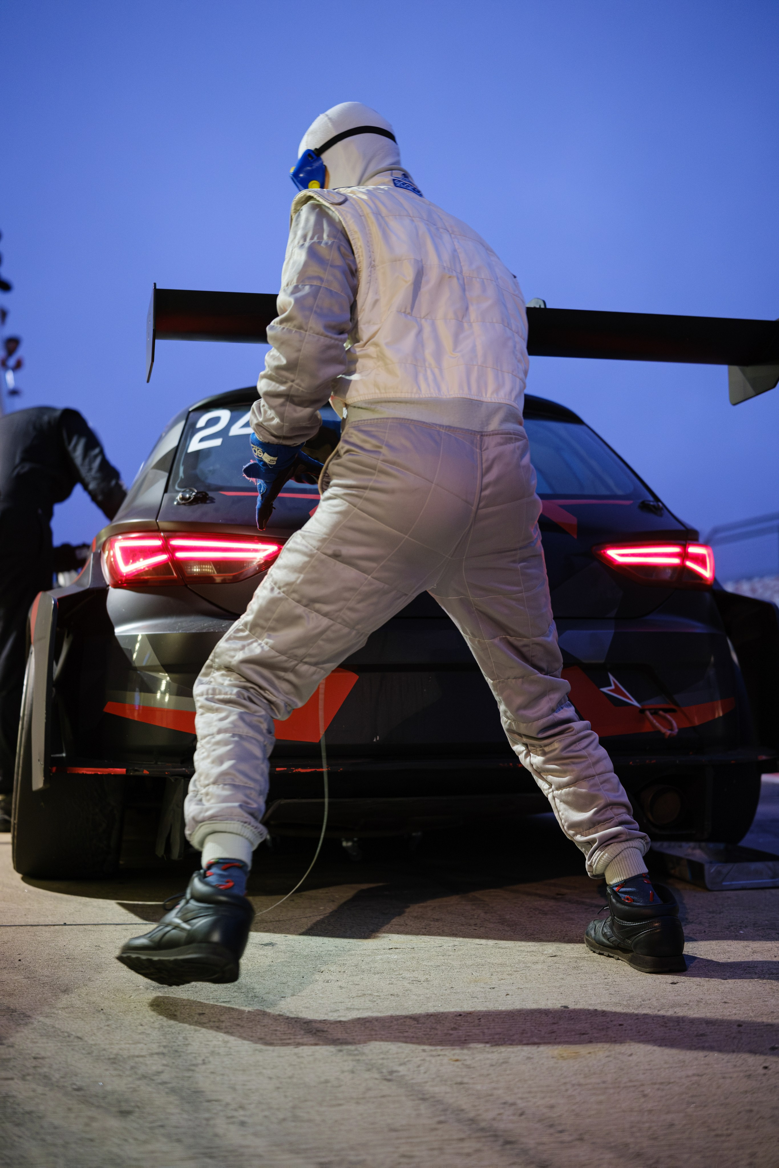 Российская серия гонок на выносливость. Авто и мотоспорт — фотограф Антон Медведев iCoguar