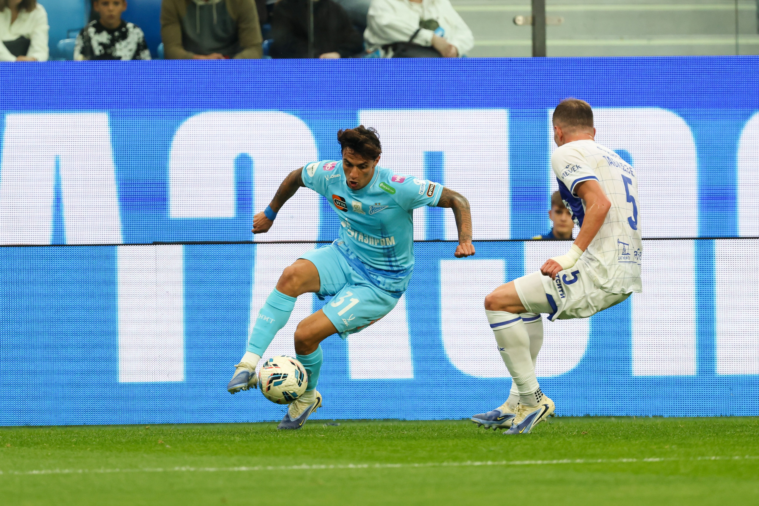 ФК «Зенит» — ФК «Динамо» Махачкала 23.08.2025. Спортивный и репортажный фотограф Антон Тереханов