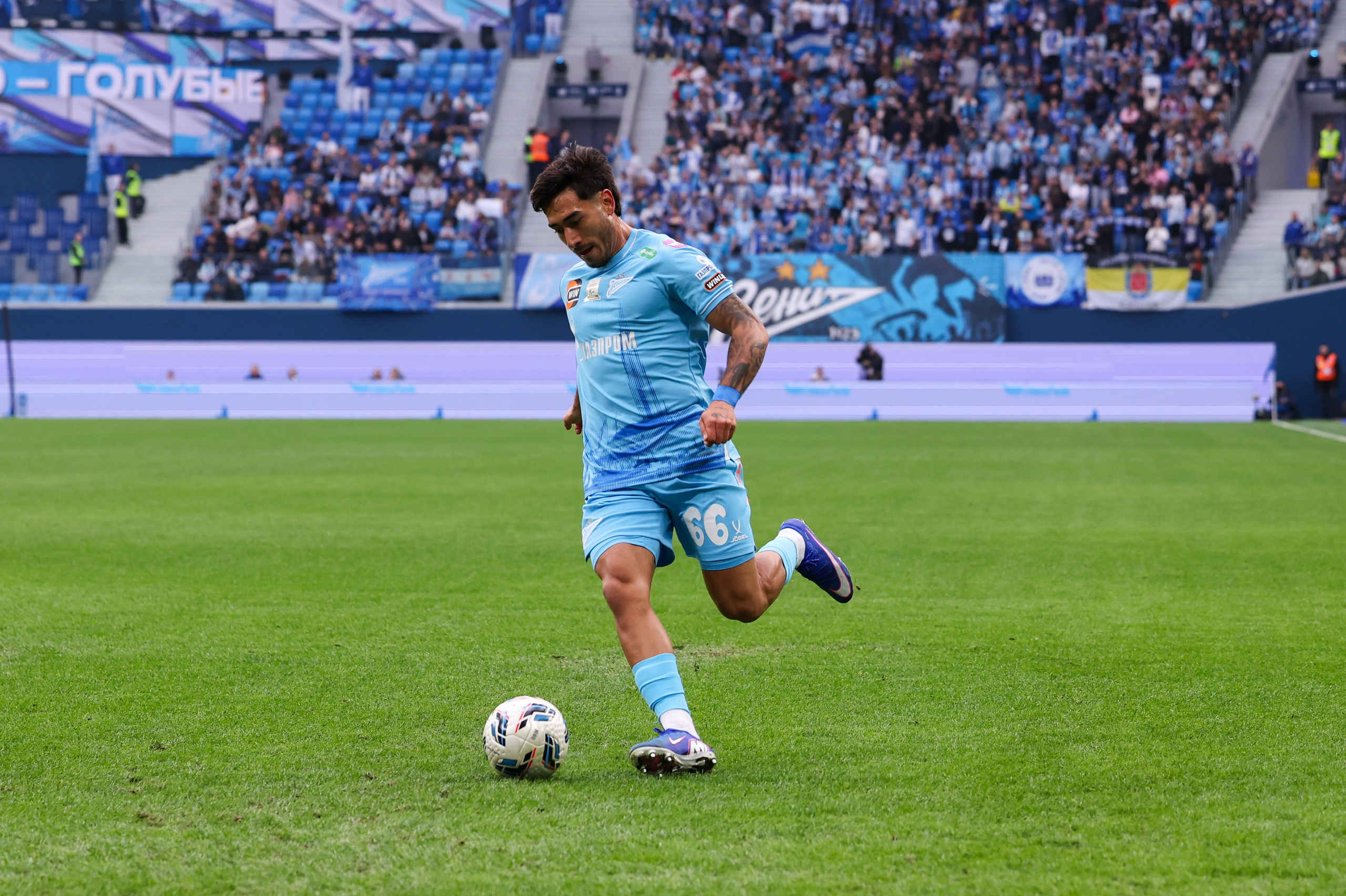 ФК «Зенит» — ФК «Крылья советов». Спортивный и репортажный фотограф Антон Тереханов