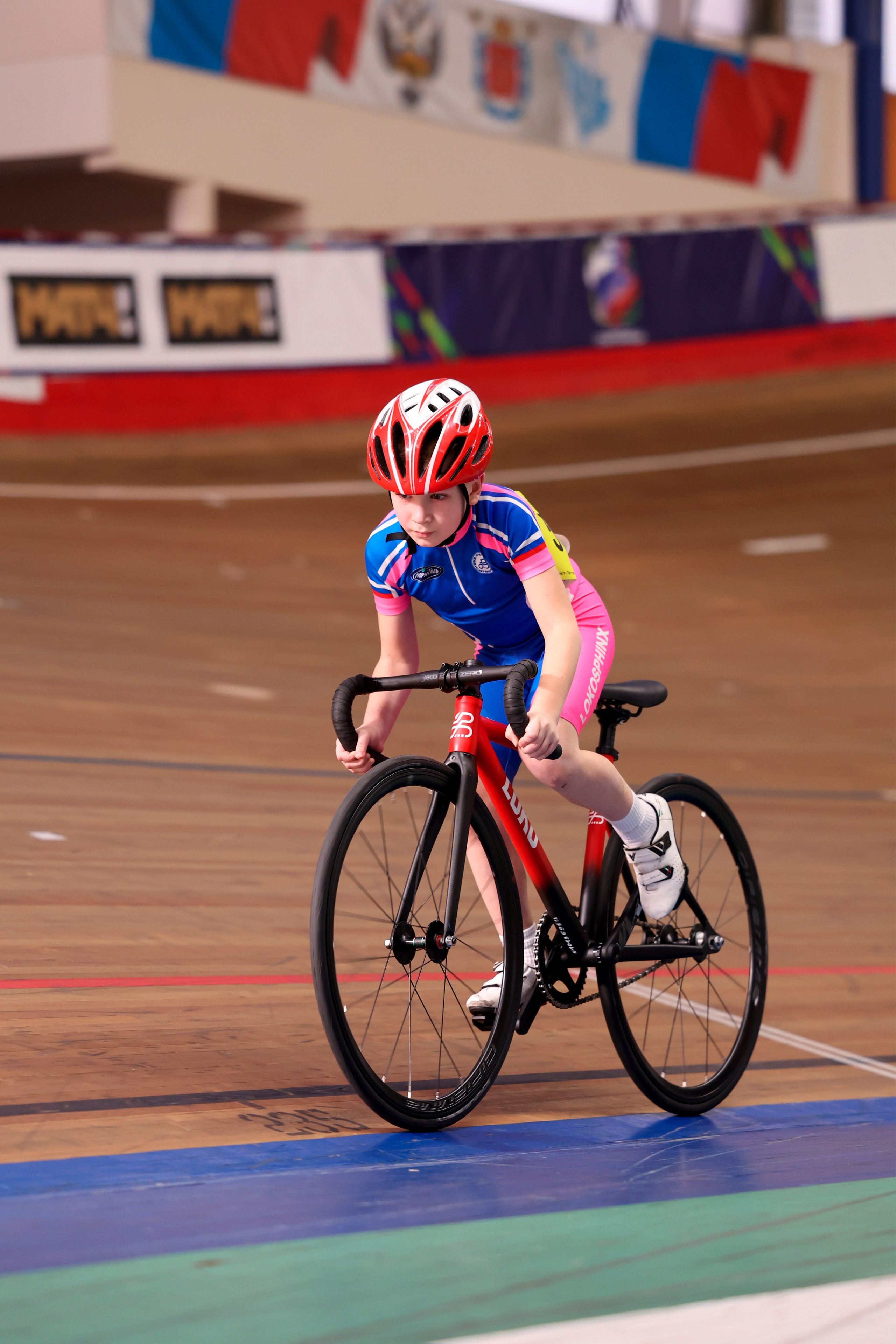 Пятый этап Региональных соревнований по велоспорту на треке (Гит, Скретч) 15.03.2025. Спортивный и репортажный фотограф Антон Тереханов