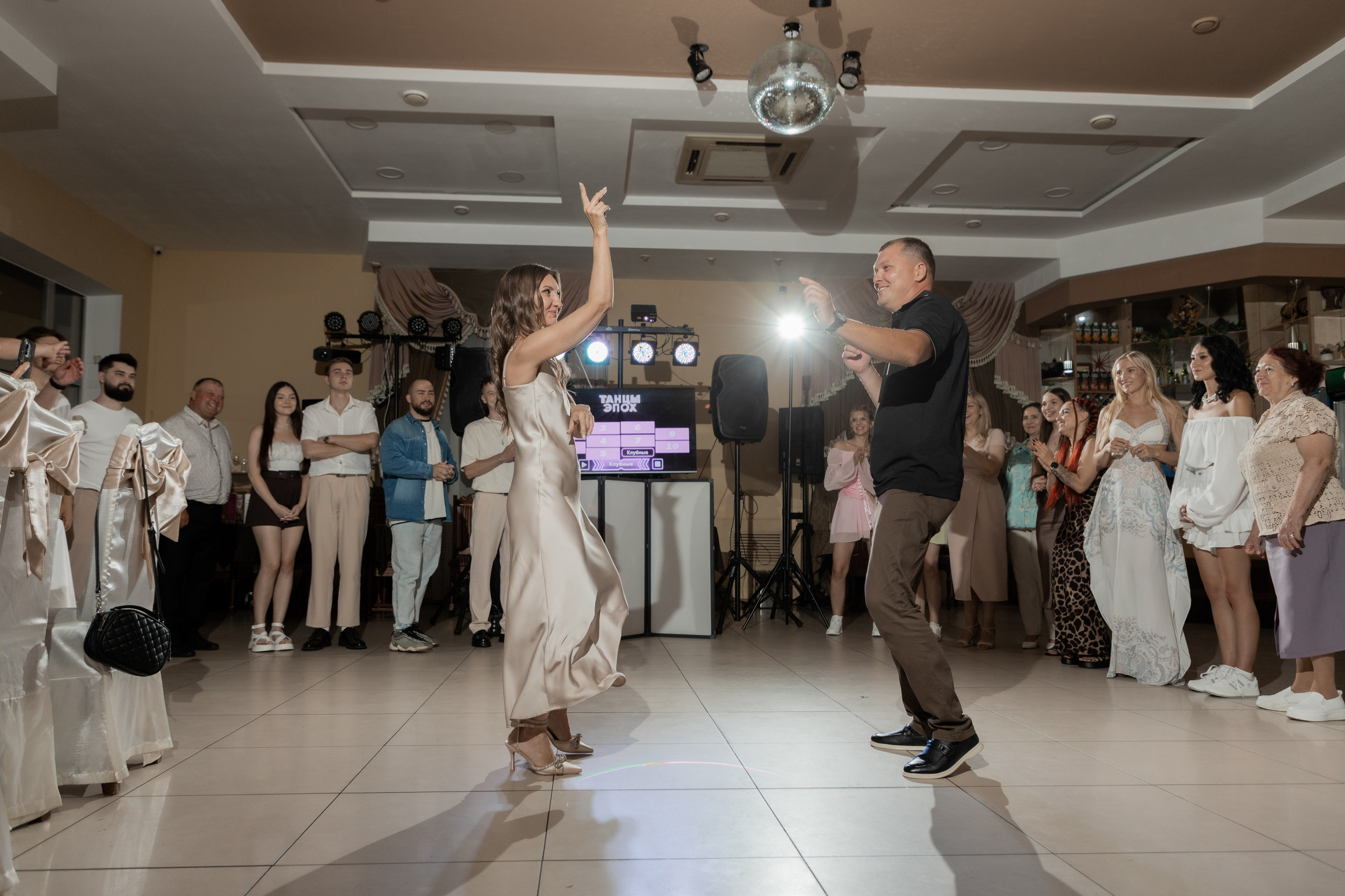 Роман и Александра (банкет). Свадебный фотограф Ангелина Сунгатулина | Саратов | Балаково | Вольск