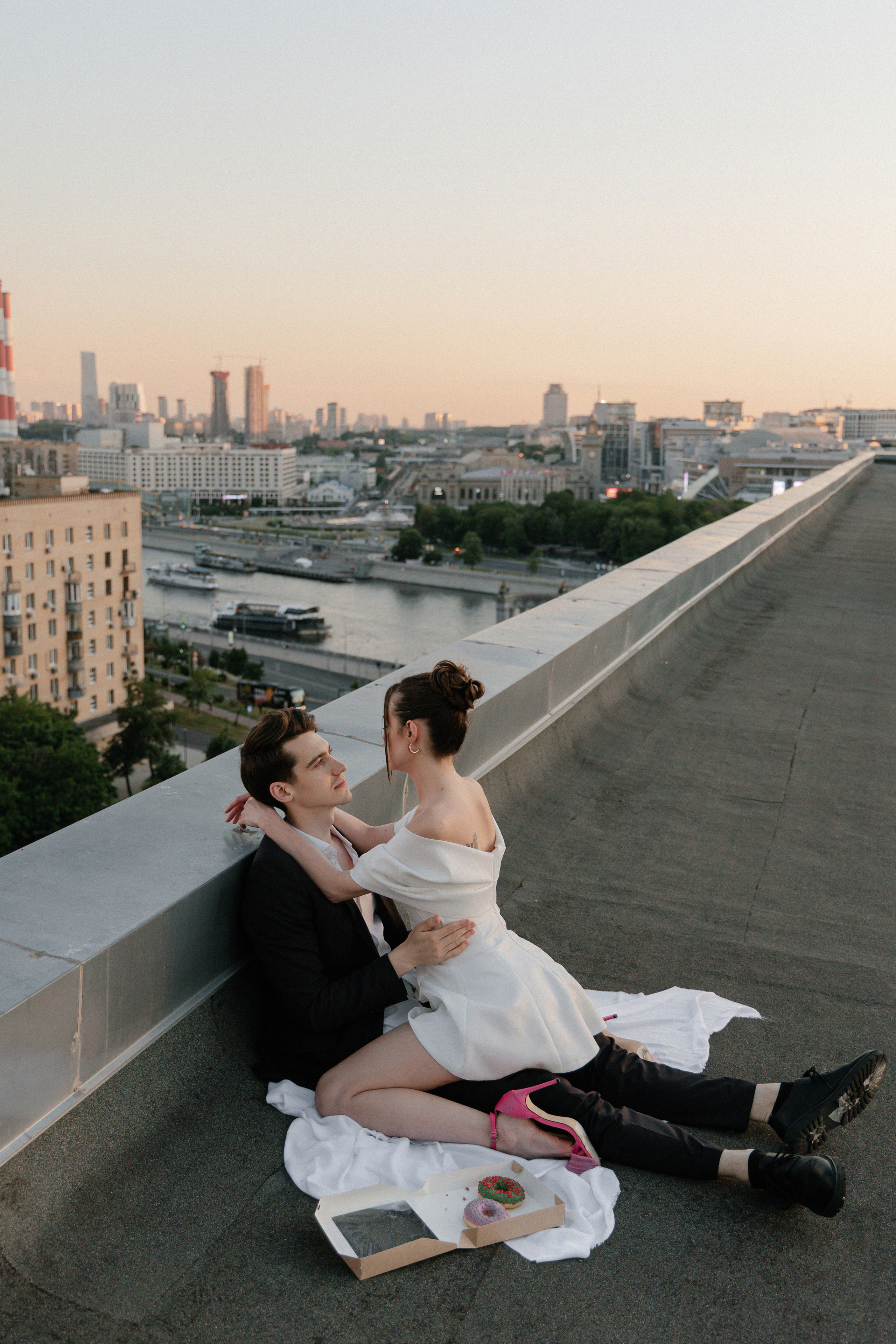 Дмитрий и Катерина: закат на крыше АРХИВ. Свадебный фотограф Москва