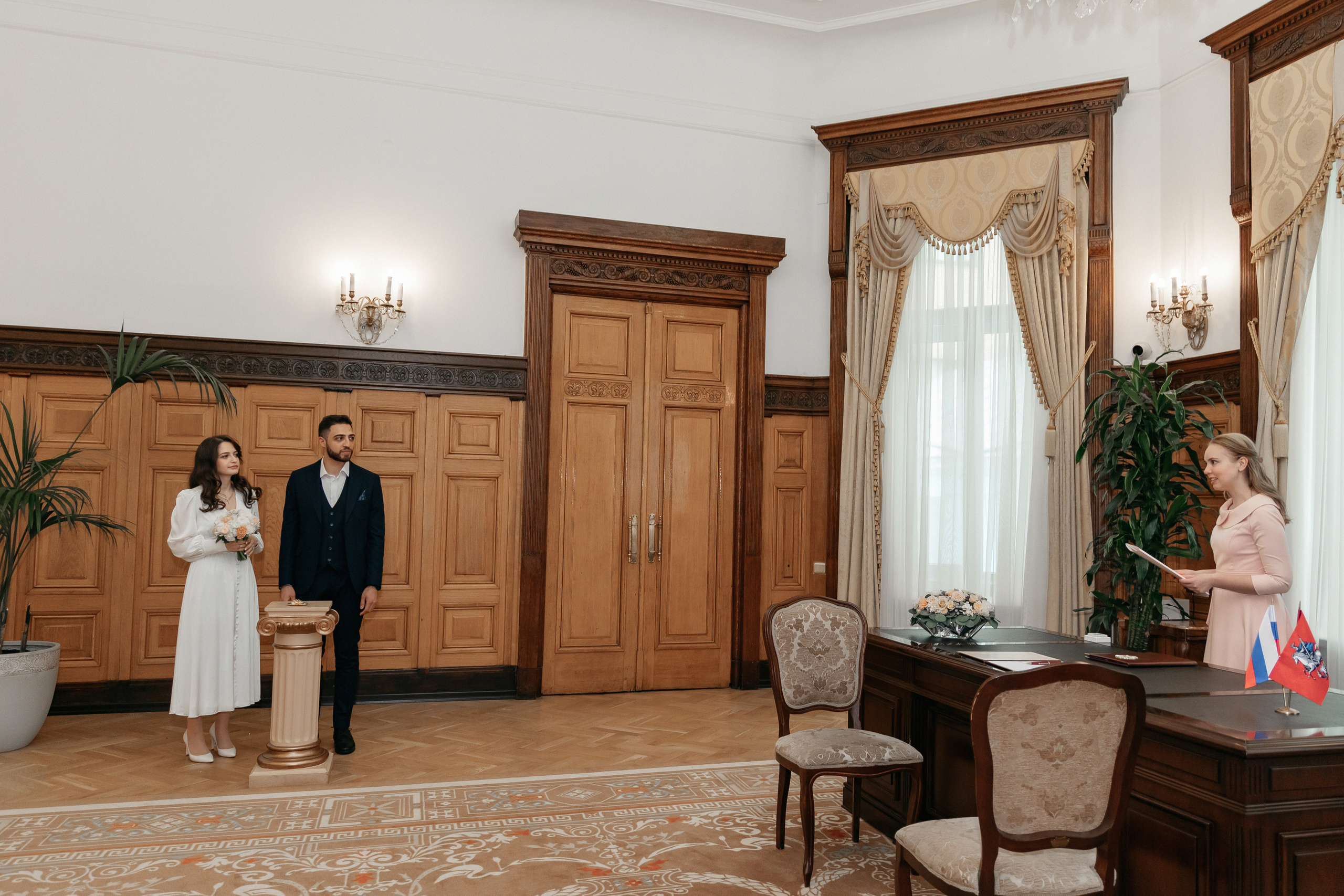 АРХИВ Бэлла и Рауф: прогулка на Котельнической набережной. Свадебный фотограф Москва